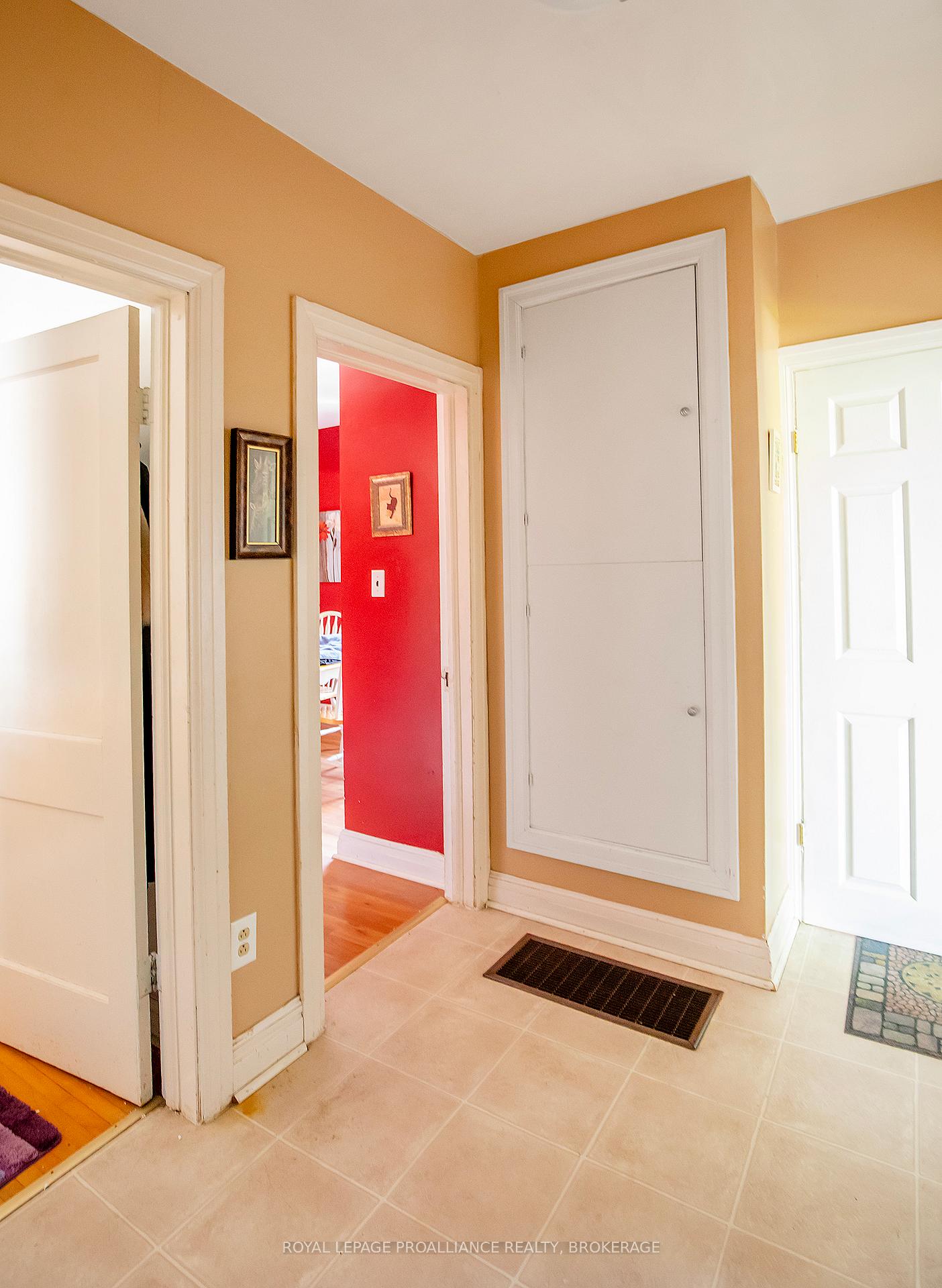 Photo 6 of 238 Mack Street, Kingston, Central City East — HOMEH