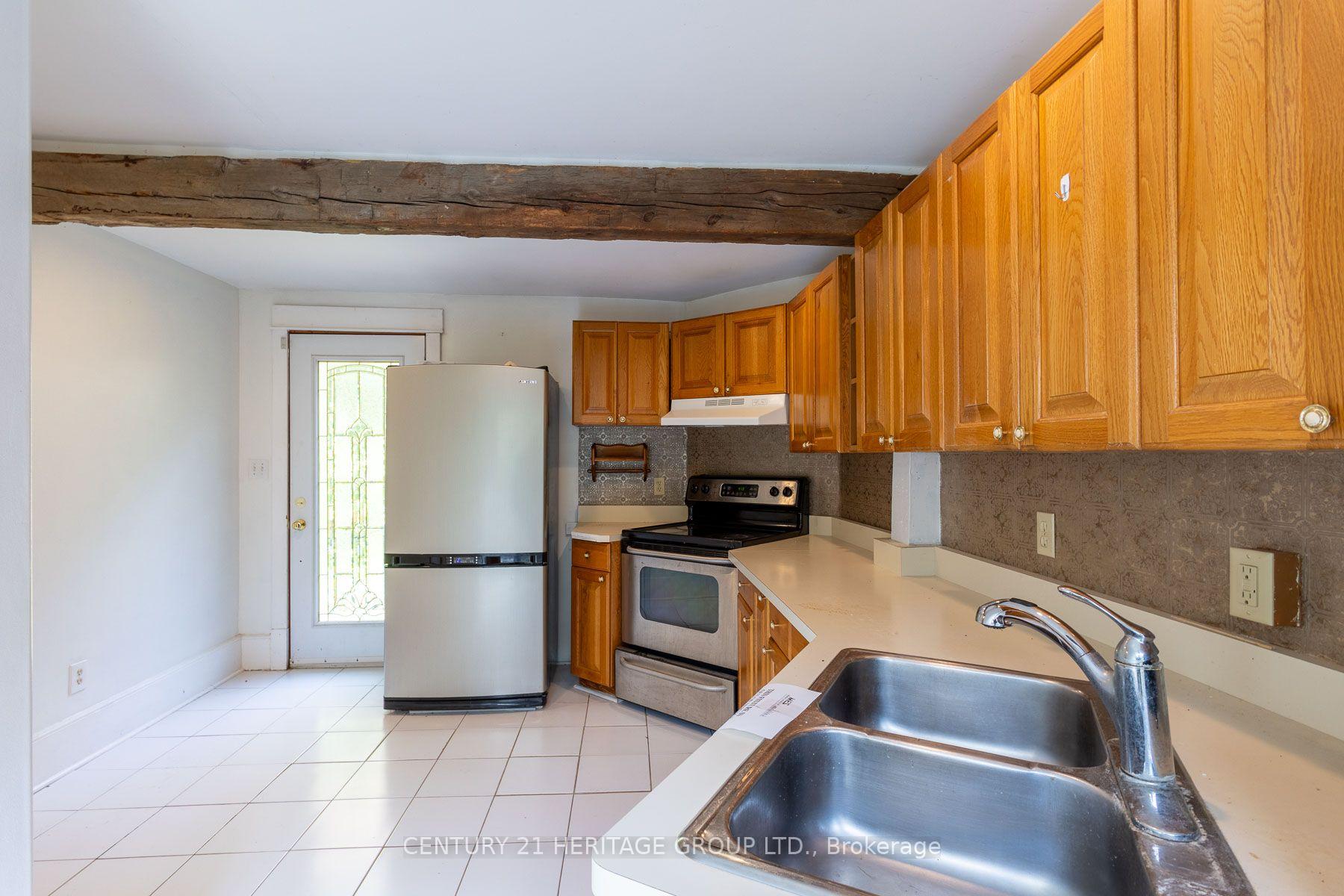 Photo 15 of 32 Rousseaux Street, Hamilton, Ancaster — HOMEH
