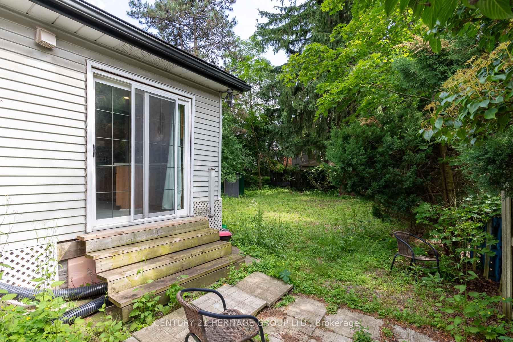 Photo 29 of 32 Rousseaux Street, Hamilton, Ancaster — HOMEH