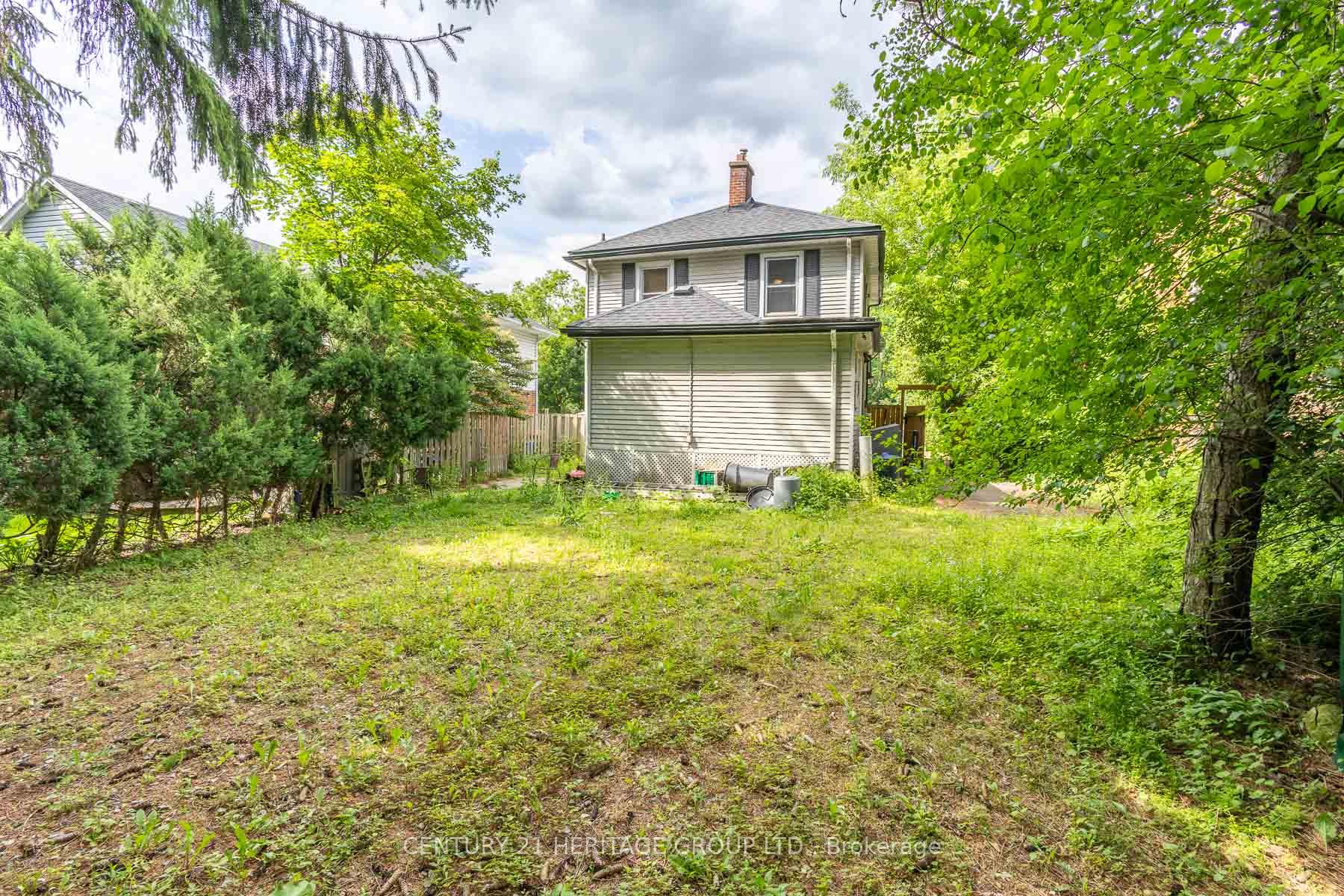 Photo 31 of 32 Rousseaux Street, Hamilton, Ancaster — HOMEH