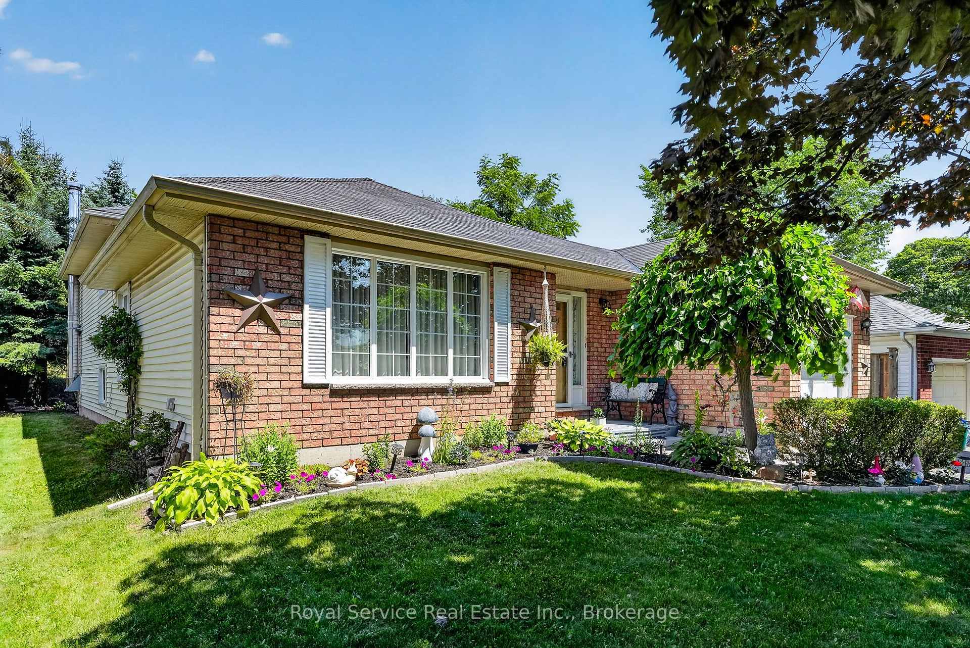 Photo 1 of 32 Hewson Drive, Port Hope — HOMEH