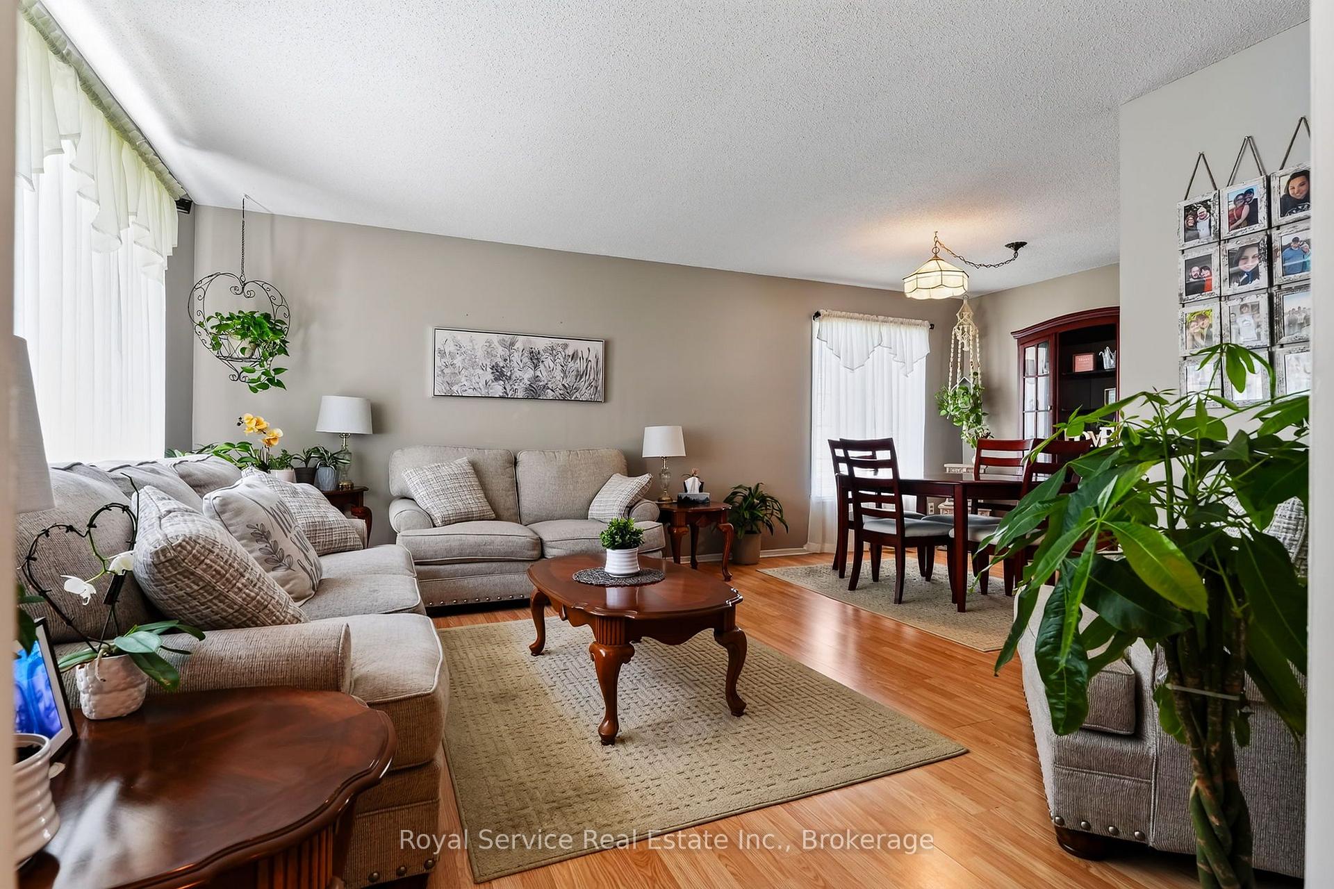 Photo 5 of 32 Hewson Drive, Port Hope — HOMEH