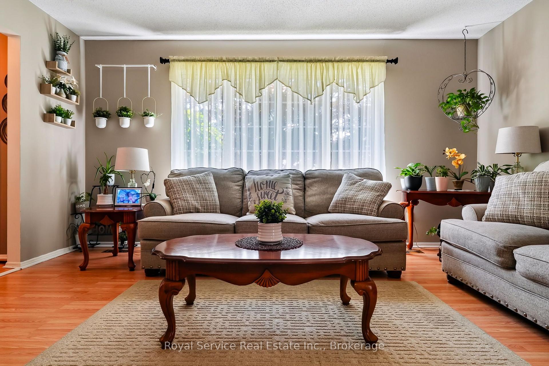 Photo 6 of 32 Hewson Drive, Port Hope — HOMEH