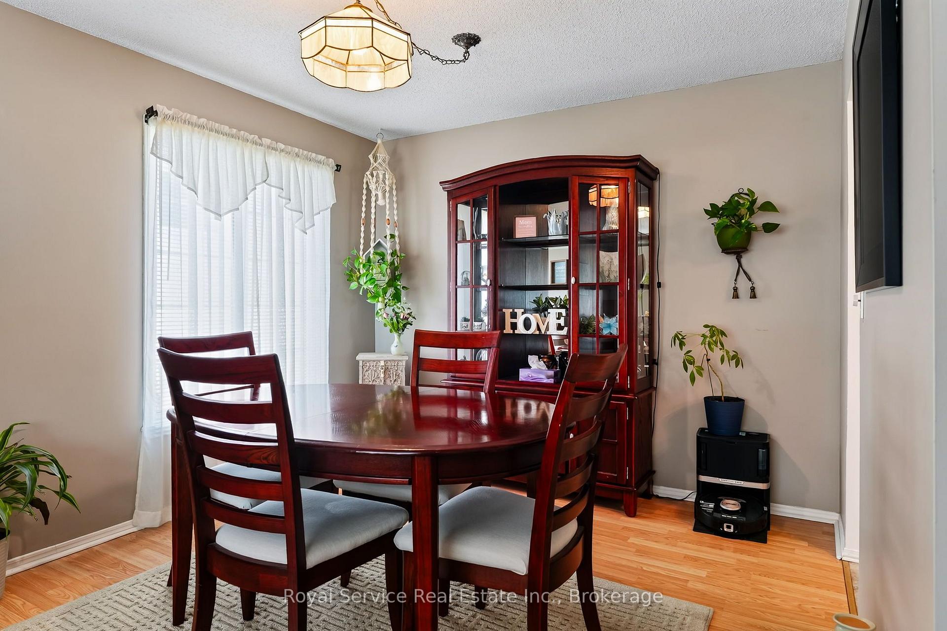 Photo 11 of 32 Hewson Drive, Port Hope — HOMEH