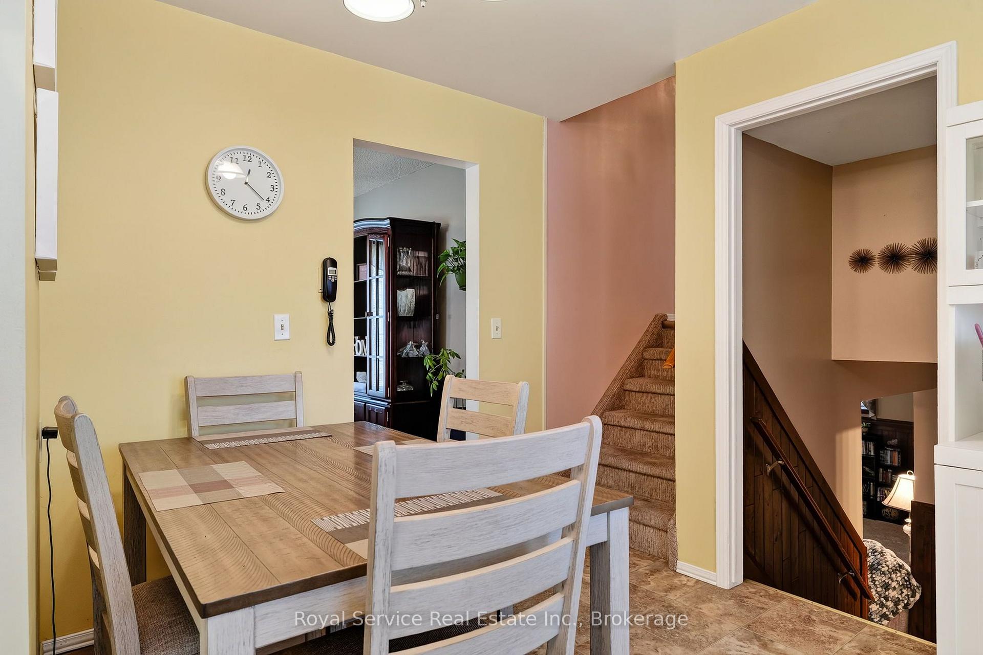 Photo 16 of 32 Hewson Drive, Port Hope — HOMEH
