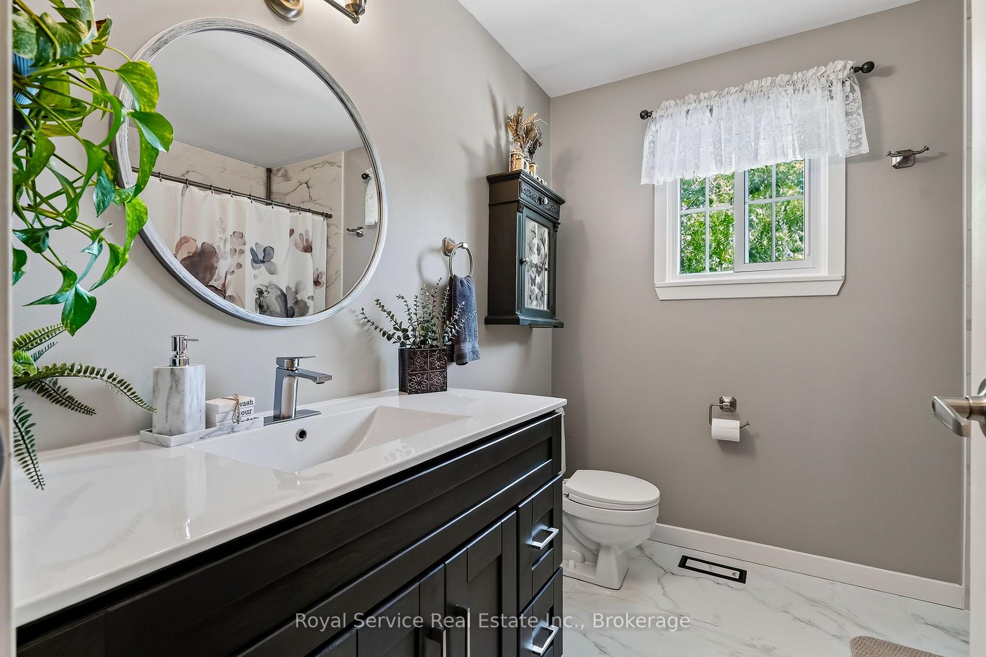 Photo 21 of 32 Hewson Drive, Port Hope — HOMEH