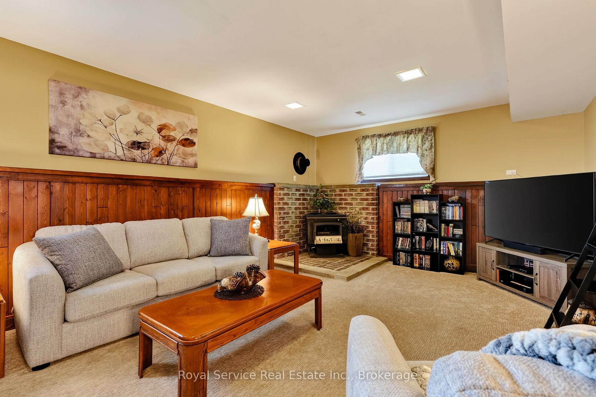 Photo 31 of 32 Hewson Drive, Port Hope — HOMEH