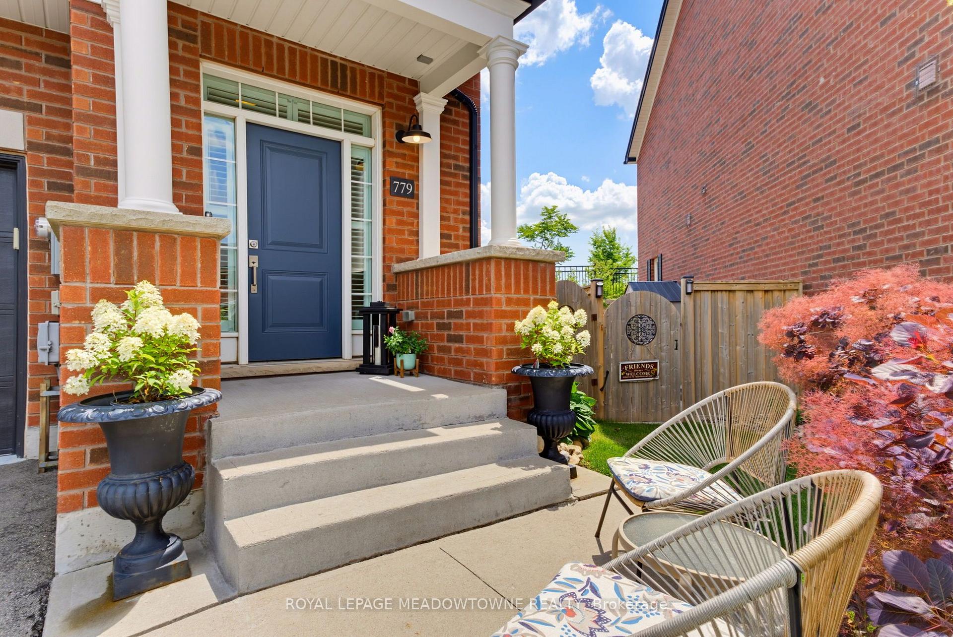 Photo 3 of 779 Banks Crescent, Milton, Willmott — HOMEH