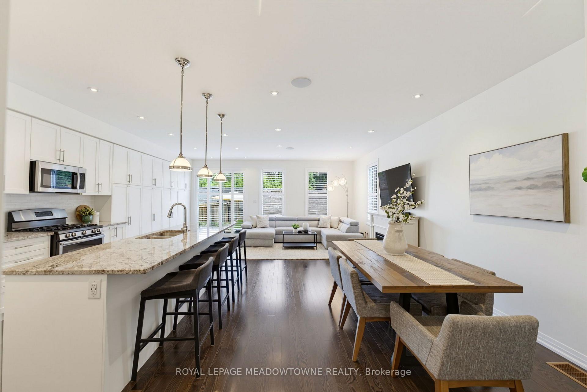 Photo 4 of 779 Banks Crescent, Milton, Willmott — HOMEH