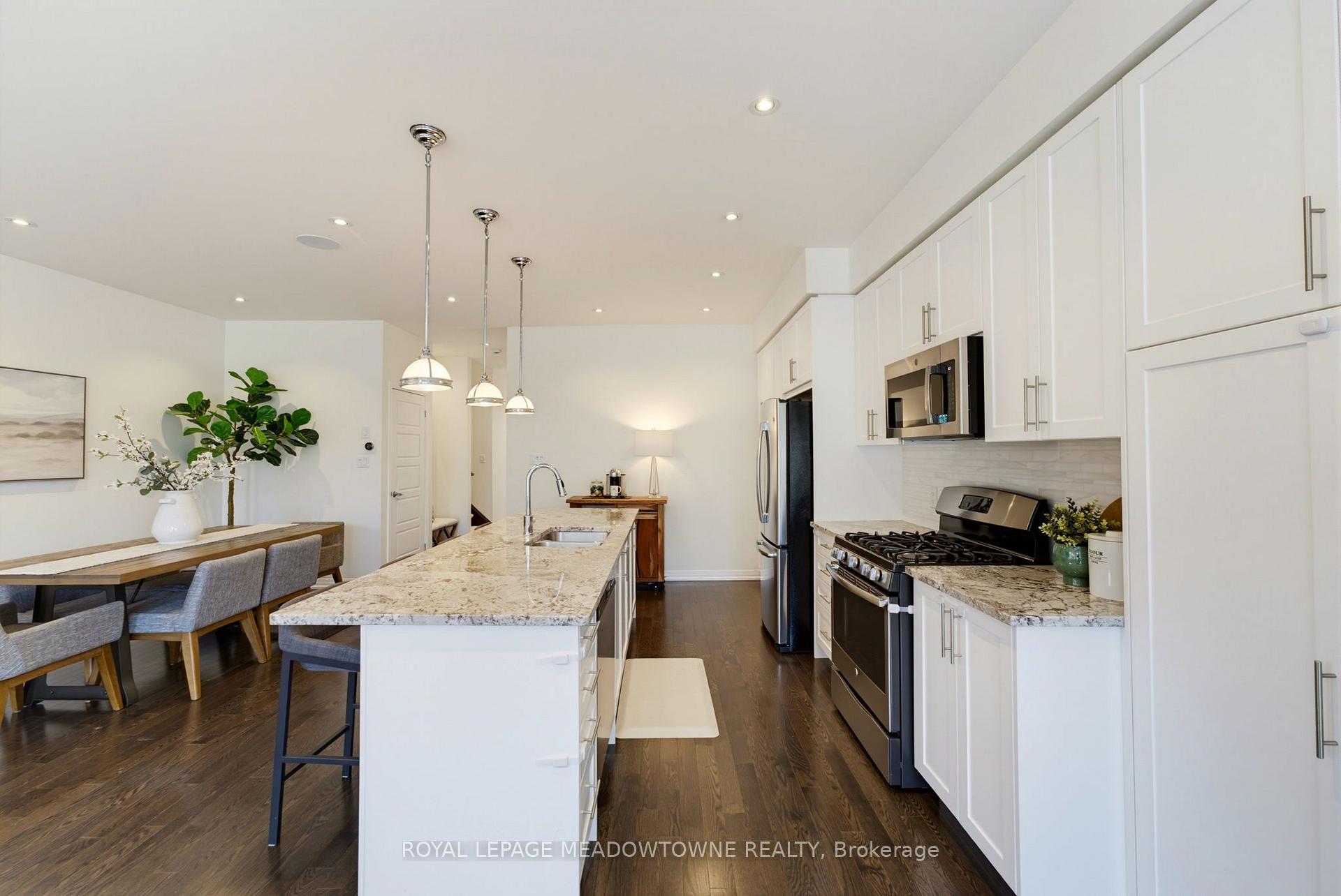 Photo 6 of 779 Banks Crescent, Milton, Willmott — HOMEH