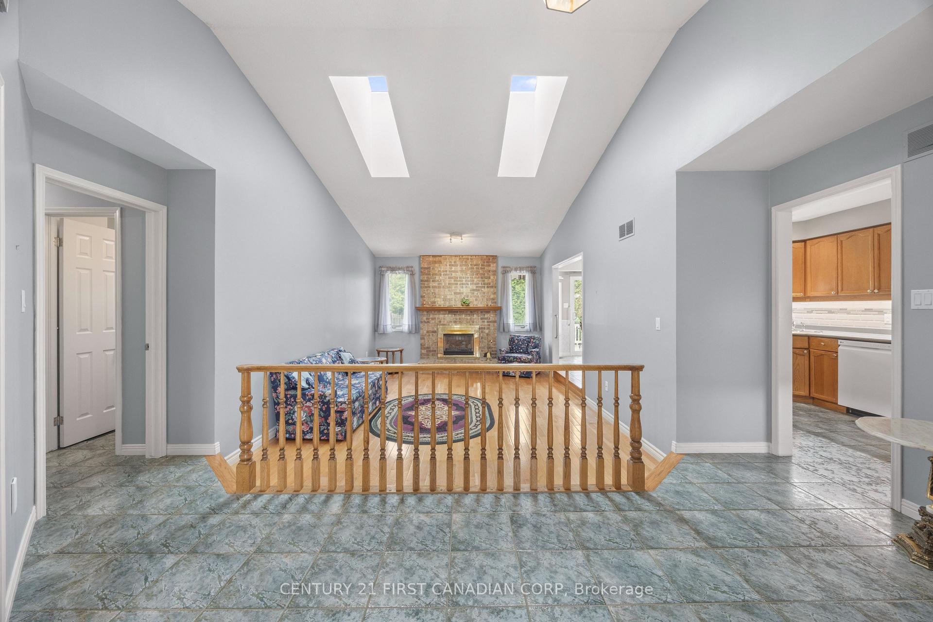 Photo 7 of 7069 Diane Crescent, London, South V — HOMEH