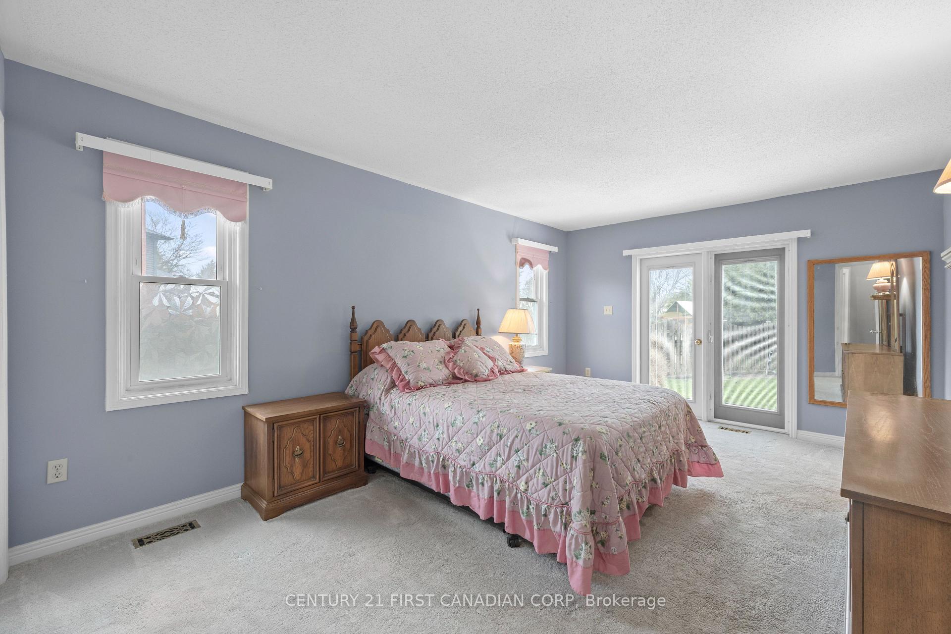 Photo 22 of 7069 Diane Crescent, London, South V — HOMEH