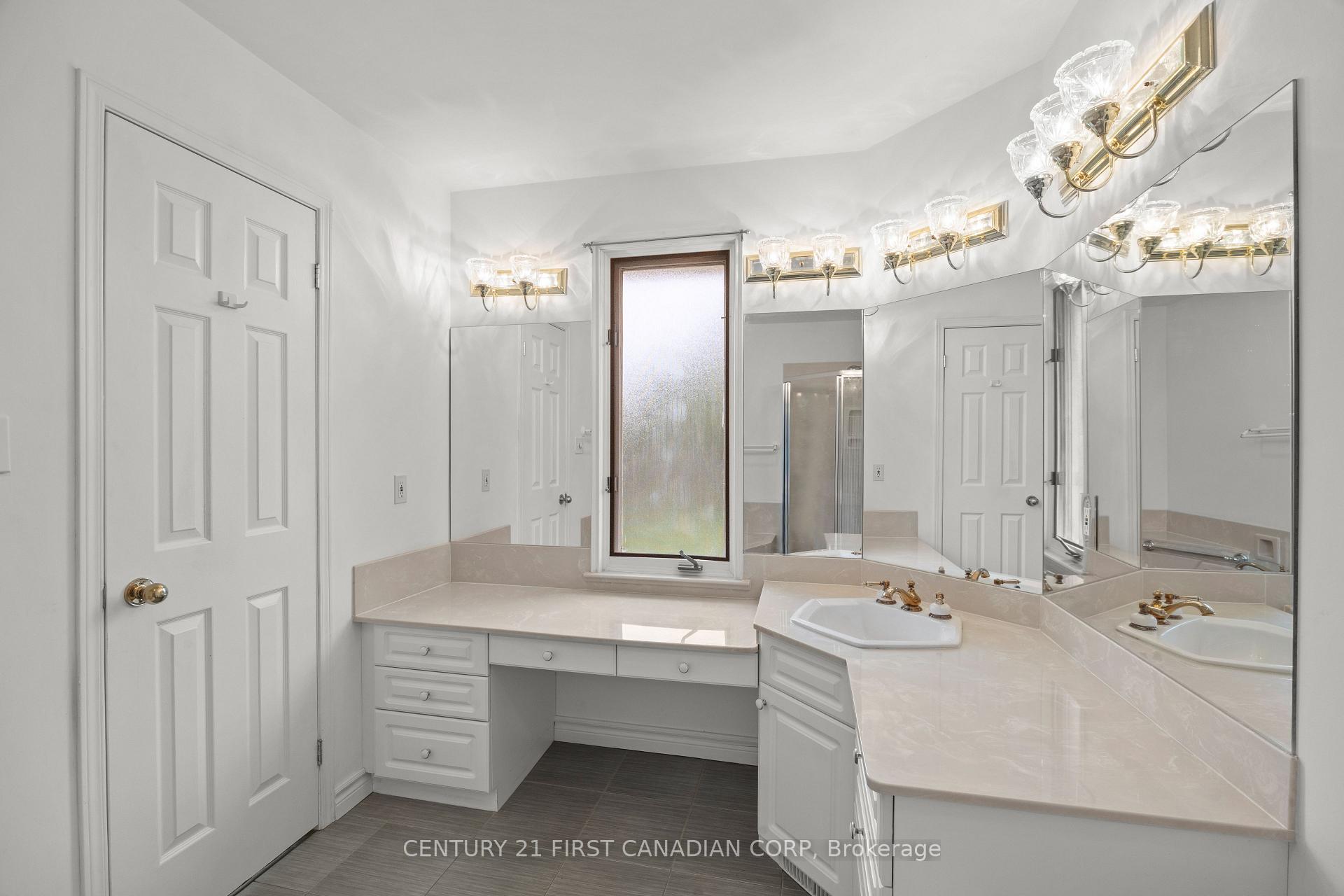 Photo 24 of 7069 Diane Crescent, London, South V — HOMEH