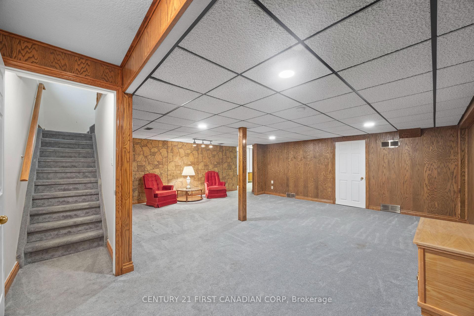Photo 34 of 7069 Diane Crescent, London, South V — HOMEH