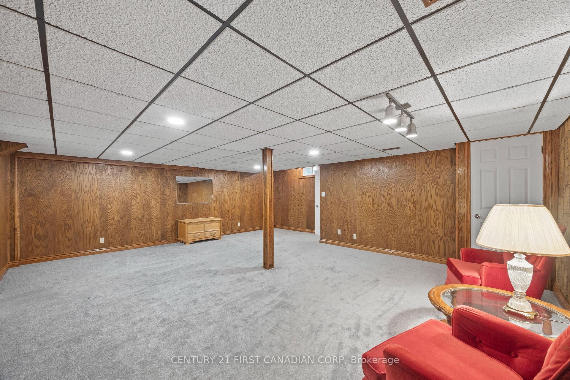 Photo 35 of 7069 Diane Crescent, London, South V — HOMEH