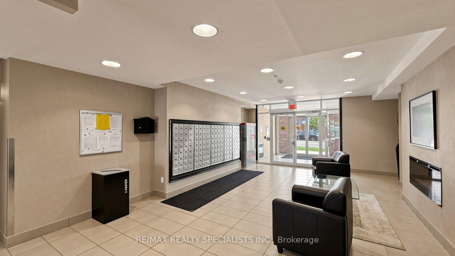 Photo 3 of Unit 408, 5317 Upper Middle Road, Burlington, Orchard — HOMEH
