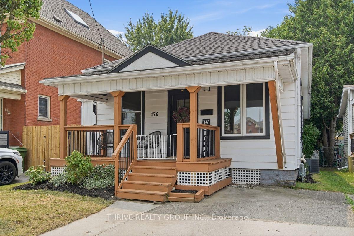 Photo 4 of 176 Centre Street, St. Thomas — HOMEH