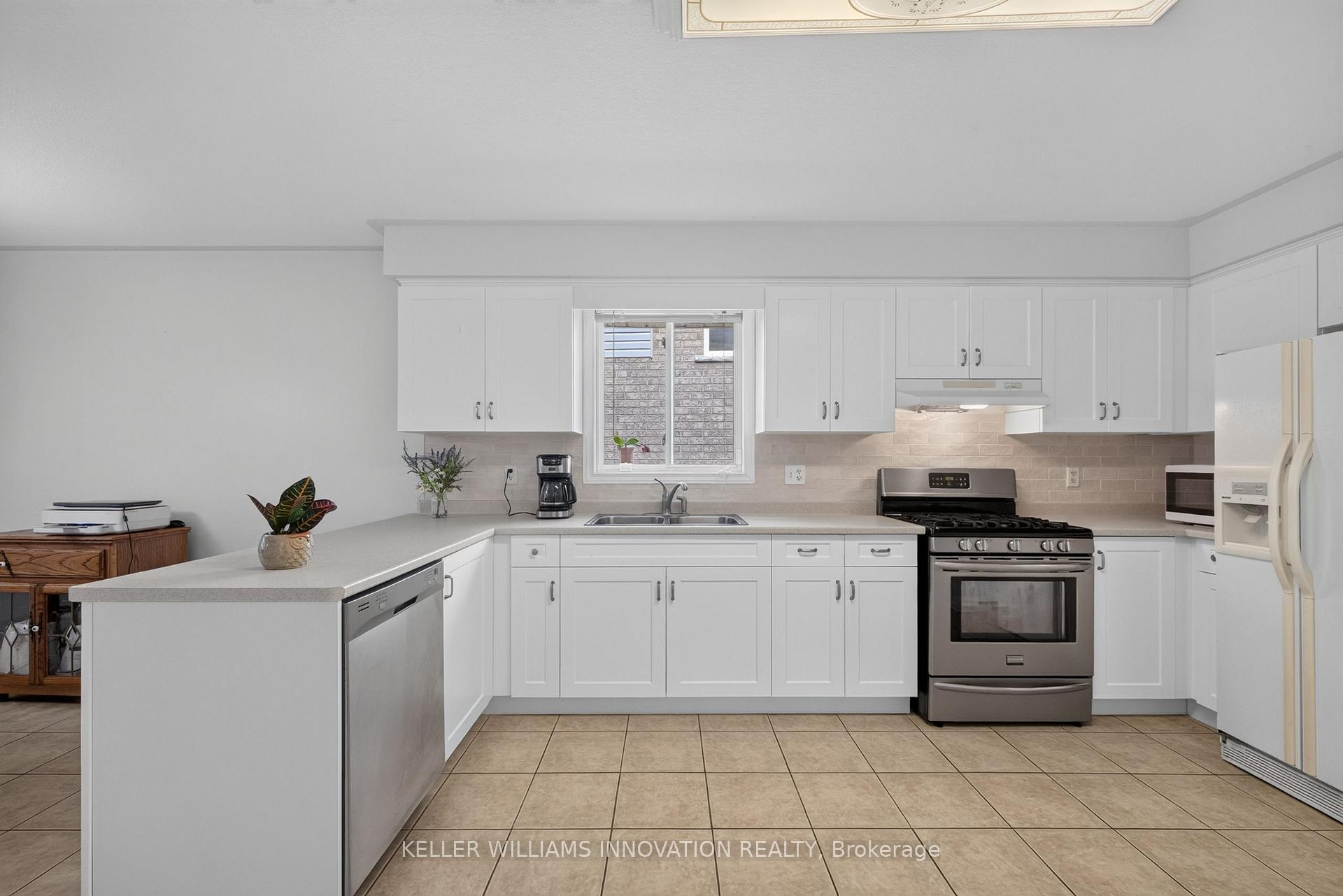 Photo 9 of 95 Tovell Drive, Guelph, Willow West/Sugarbush/West Acres — HOMEH