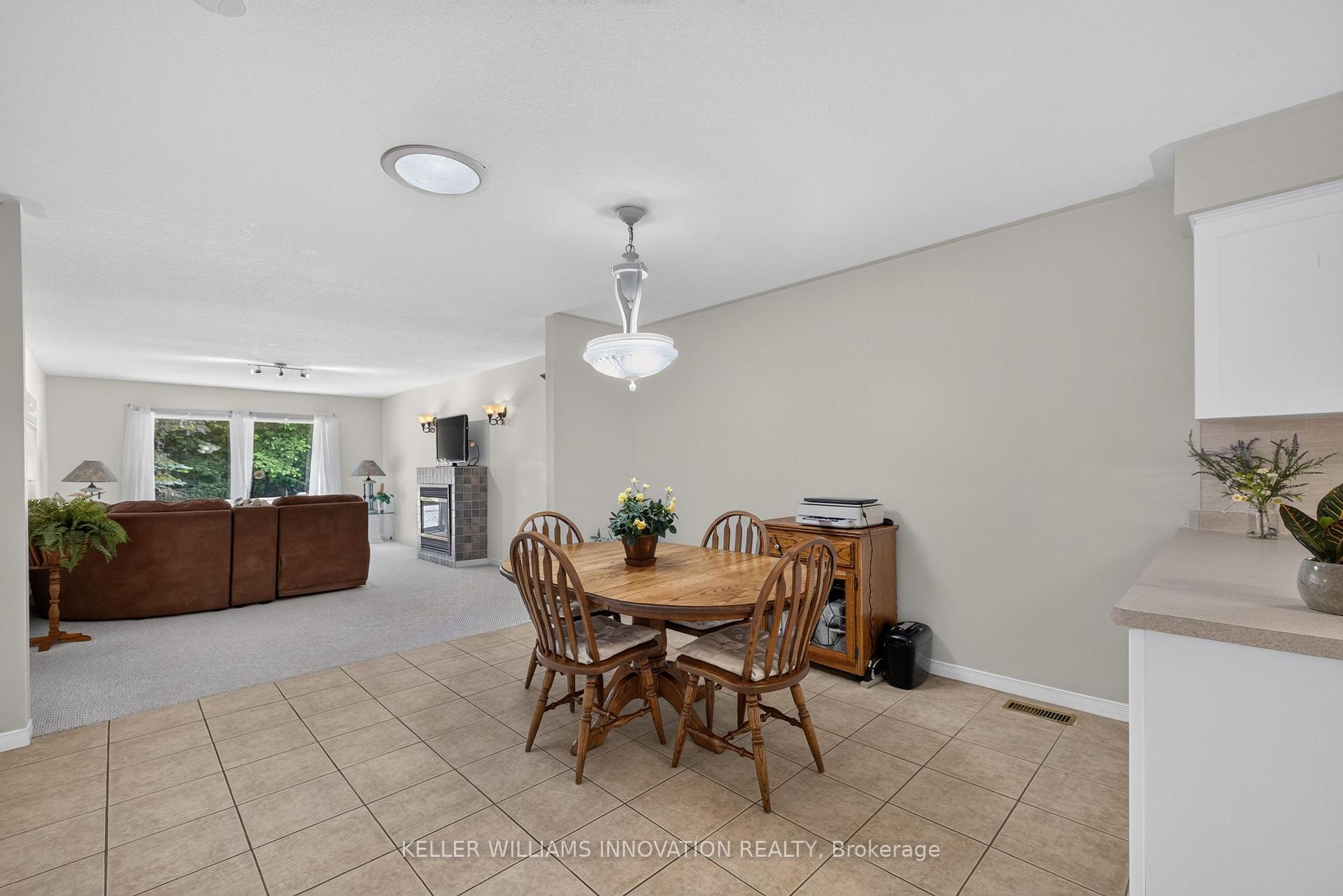 Photo 15 of 95 Tovell Drive, Guelph, Willow West/Sugarbush/West Acres — HOMEH