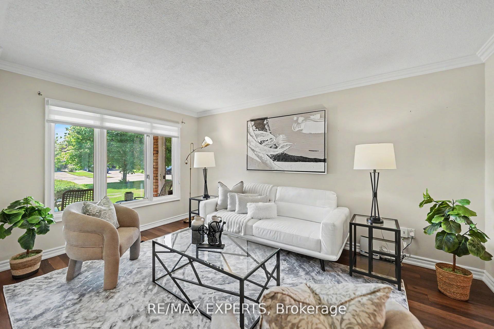 Photo 9 of 54 De Rose Avenue, Caledon, Bolton West — HOMEH