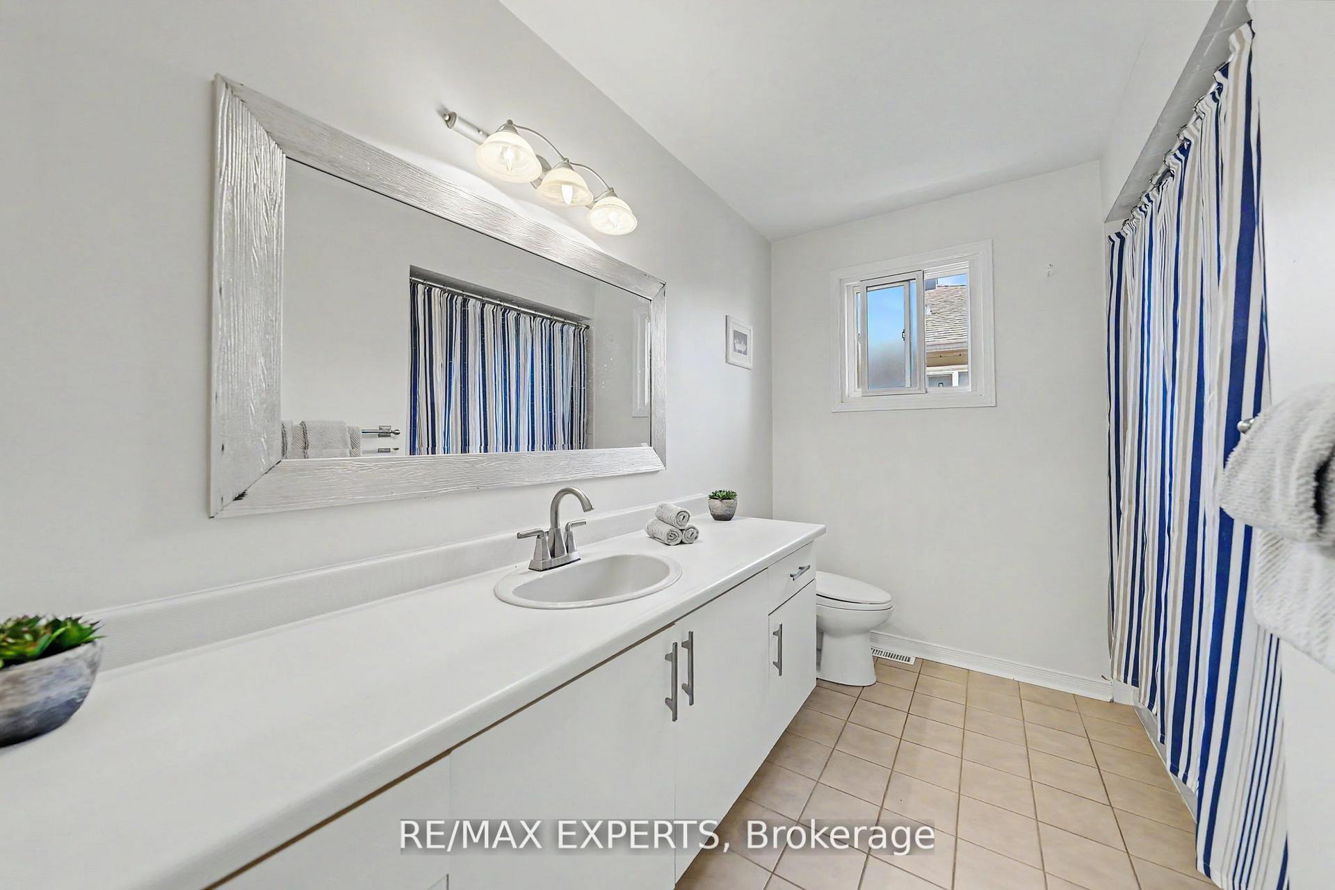 Photo 22 of 54 De Rose Avenue, Caledon, Bolton West — HOMEH