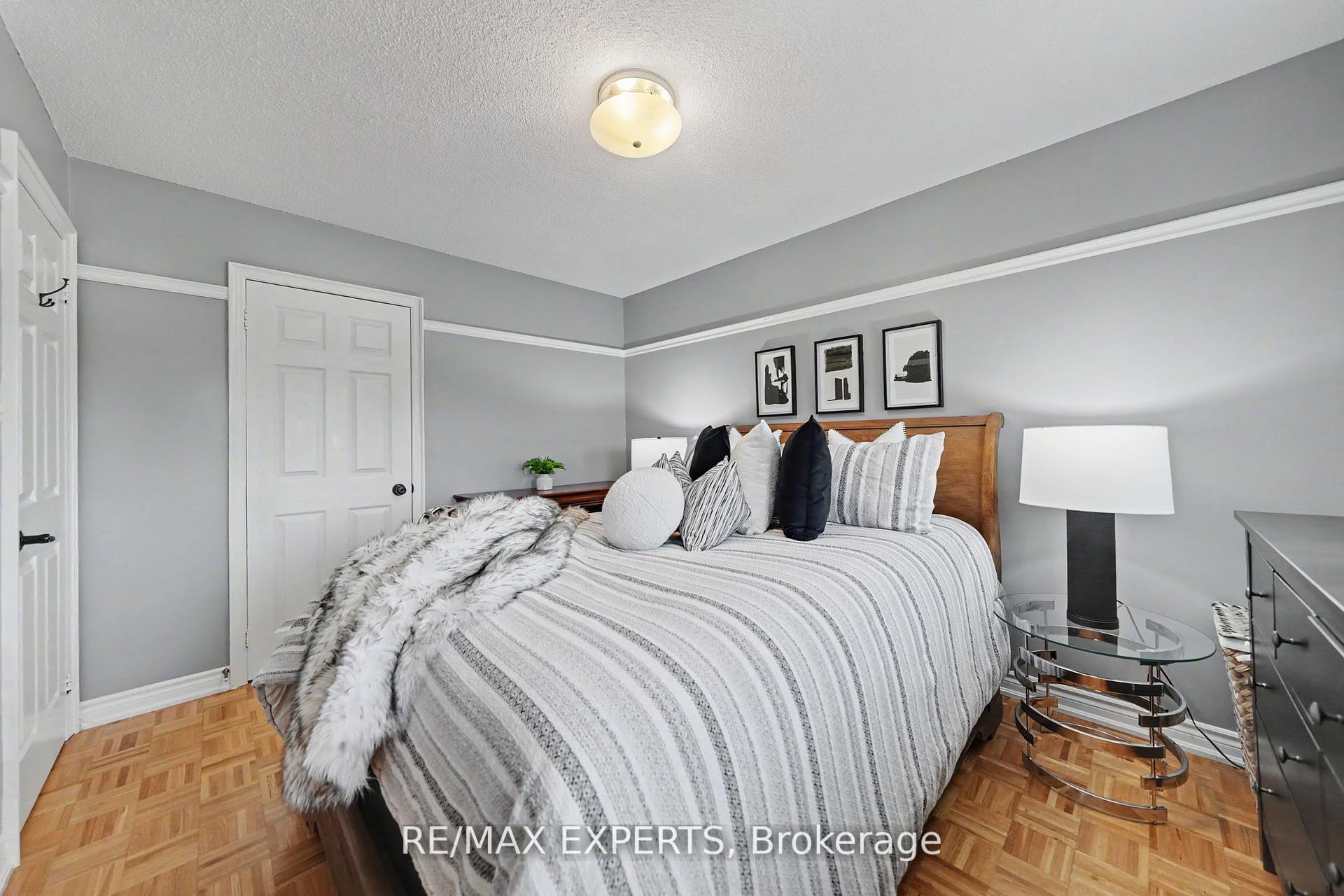 Photo 24 of 54 De Rose Avenue, Caledon, Bolton West — HOMEH