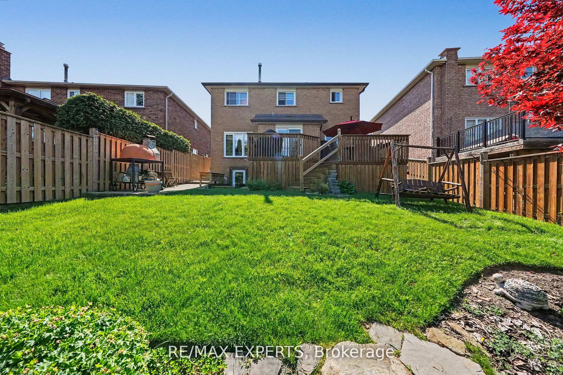 Photo 39 of 54 De Rose Avenue, Caledon, Bolton West — HOMEH