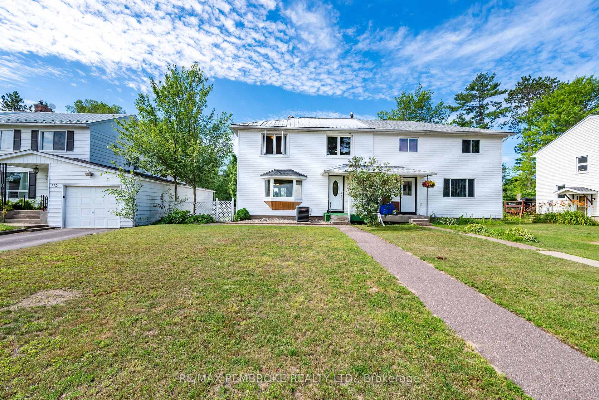 Photo 3 of 117 Algonquin Street, Deep River, Deep River — HOMEH