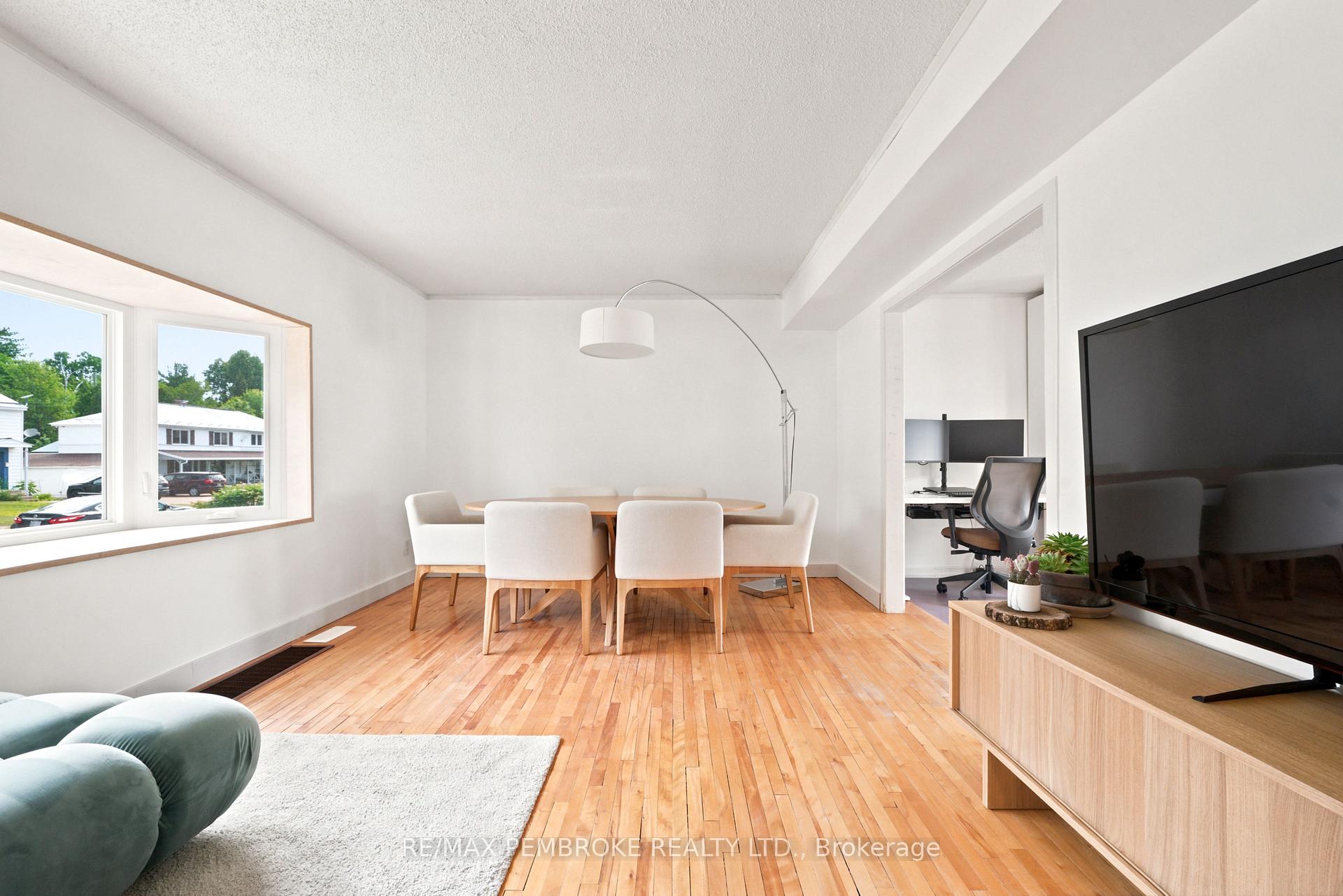 Photo 14 of 117 Algonquin Street, Deep River, Deep River — HOMEH