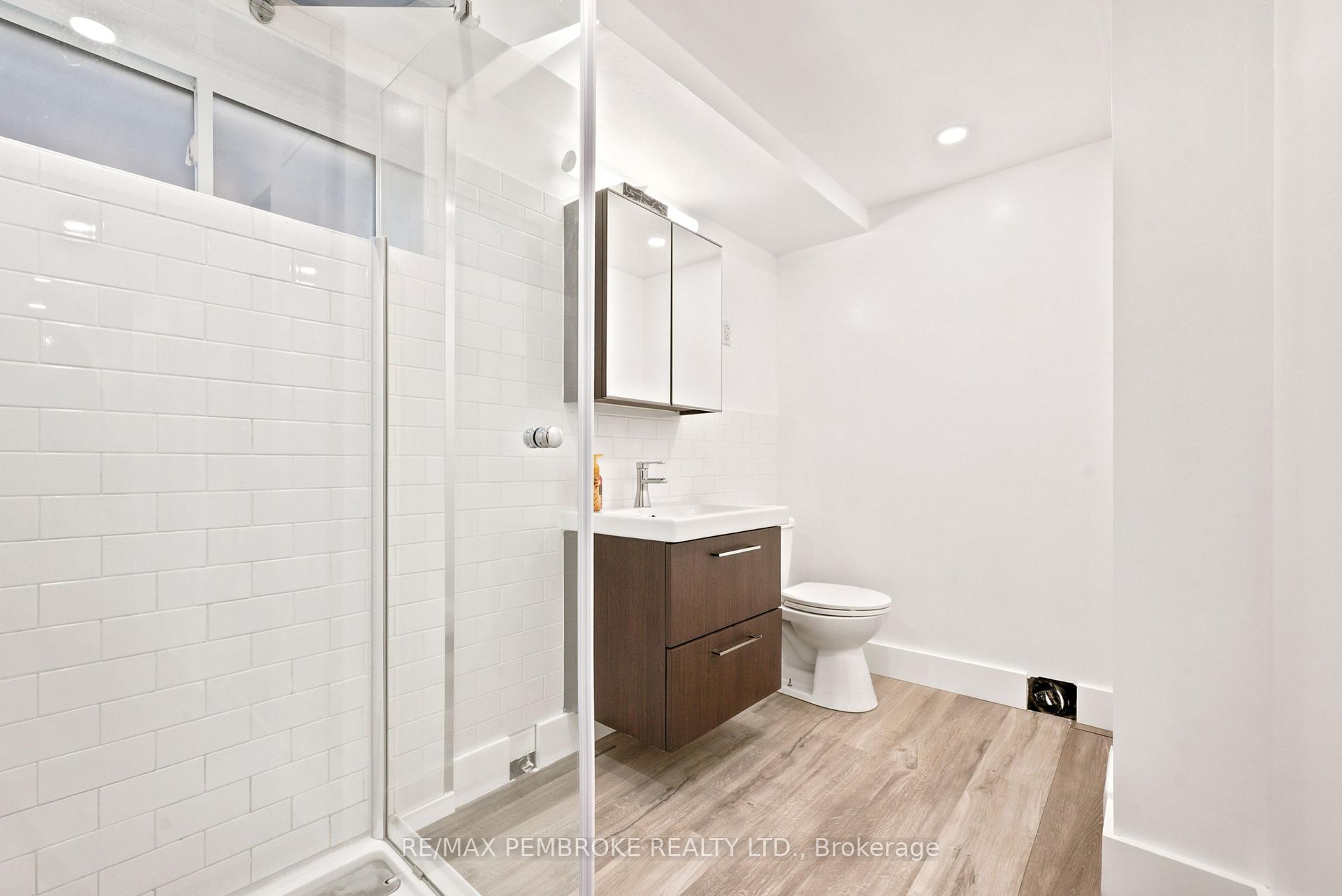 Photo 25 of 117 Algonquin Street, Deep River, Deep River — HOMEH
