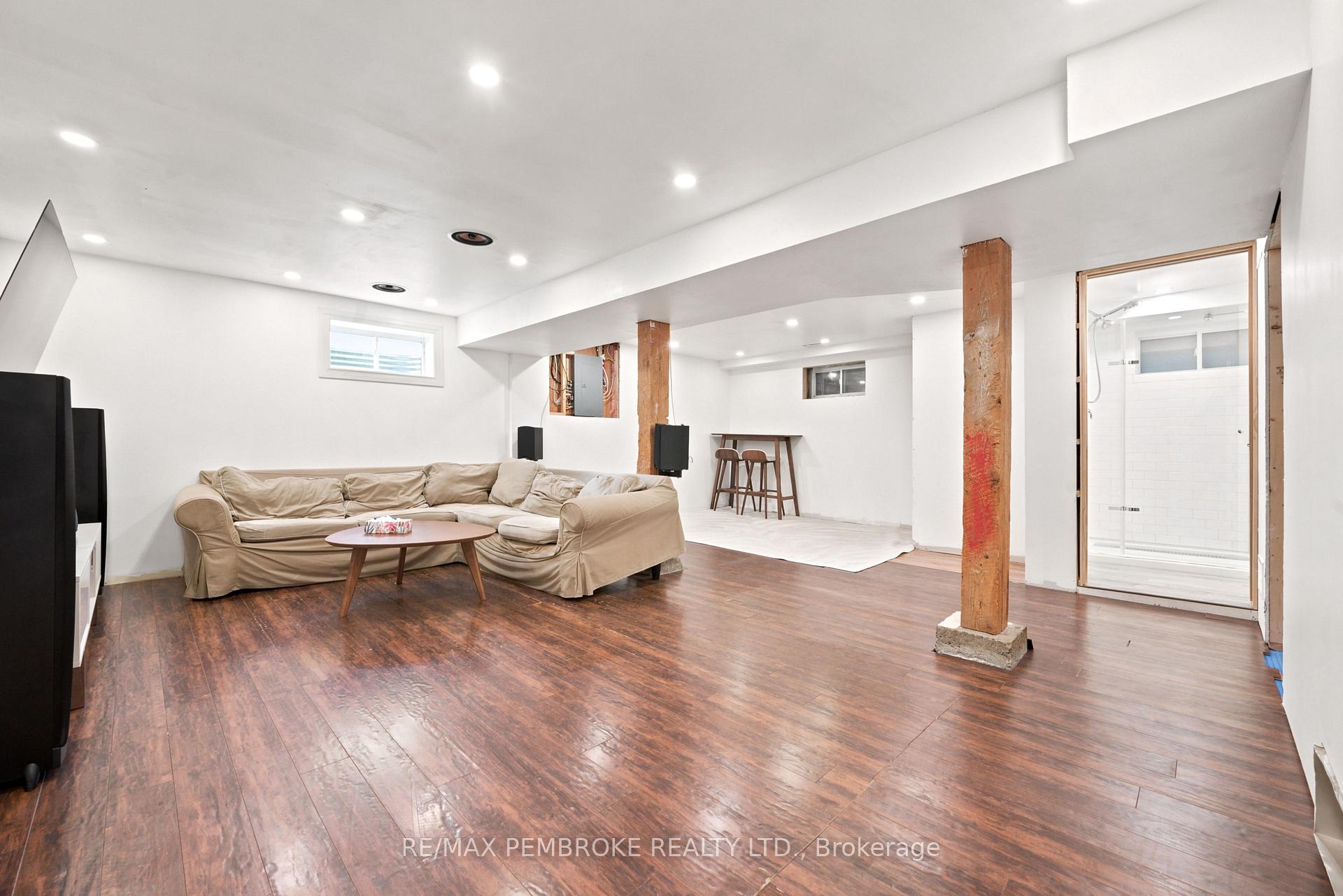 Photo 28 of 117 Algonquin Street, Deep River, Deep River — HOMEH