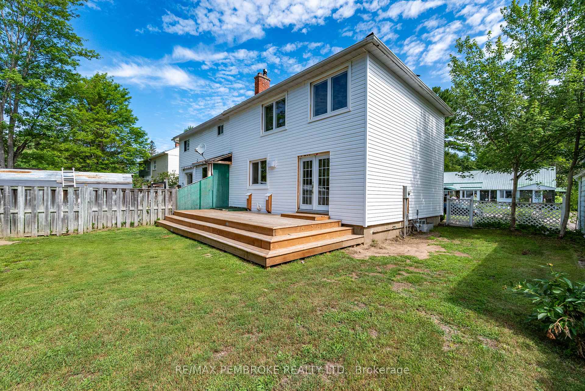 Photo 32 of 117 Algonquin Street, Deep River, Deep River — HOMEH