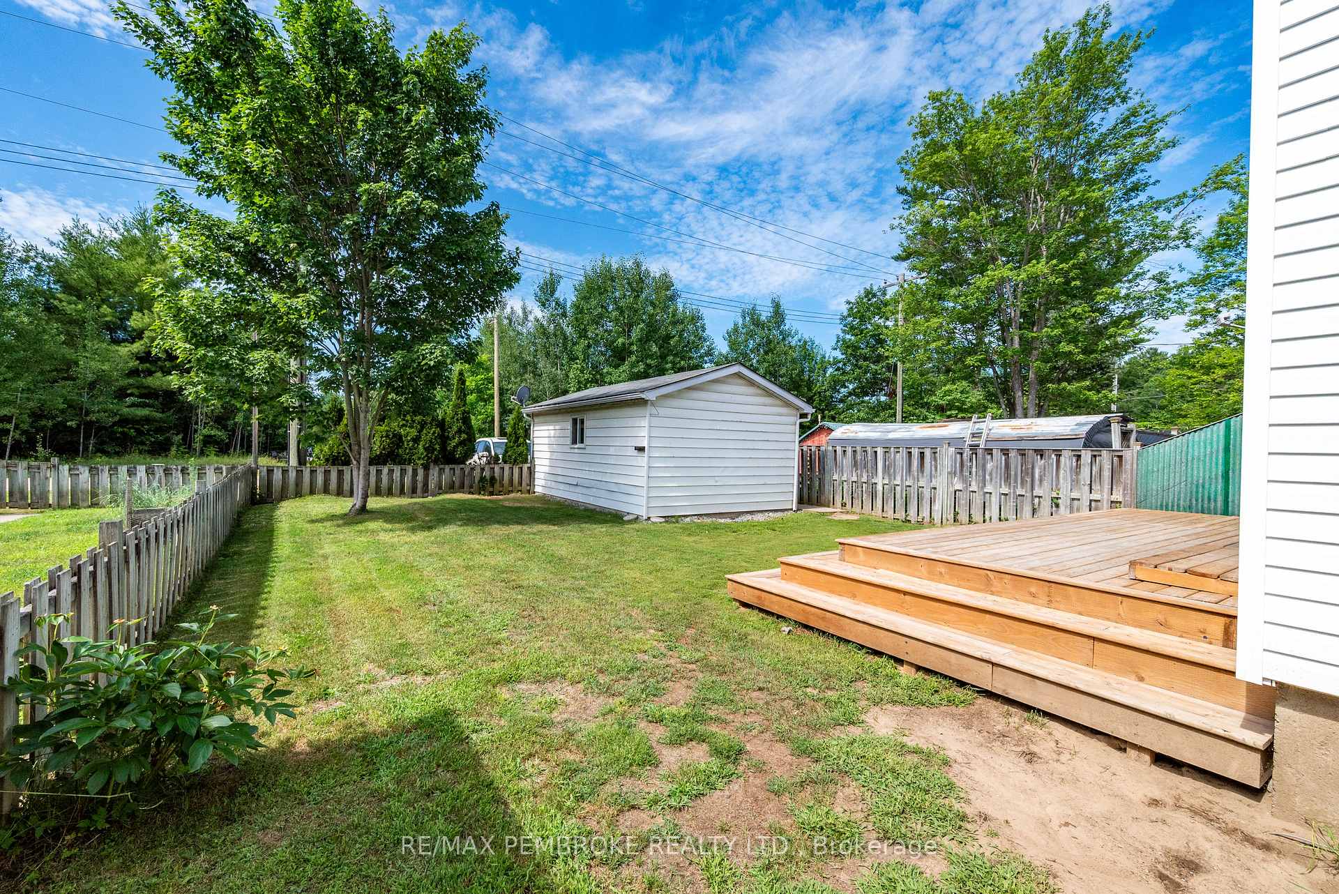 Photo 33 of 117 Algonquin Street, Deep River, Deep River — HOMEH