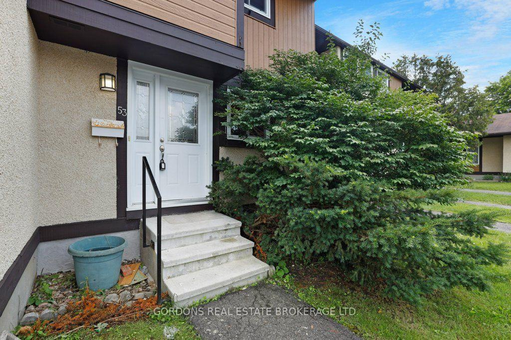 Photo 4 of Unit 53, 3322 Uplands Drive, Ottawa, Hunt Club — HOMEH