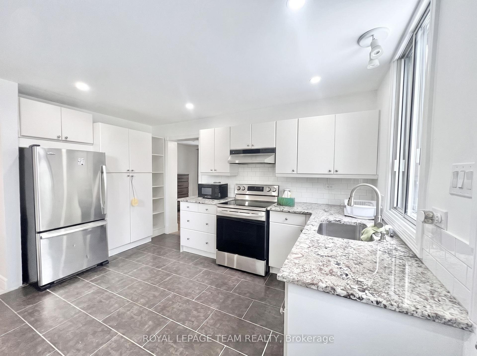 Photo 9 of Unit A-B, 67 Queen Mary Street, Ottawa, Castle Heights/Rideau High — HOMEH