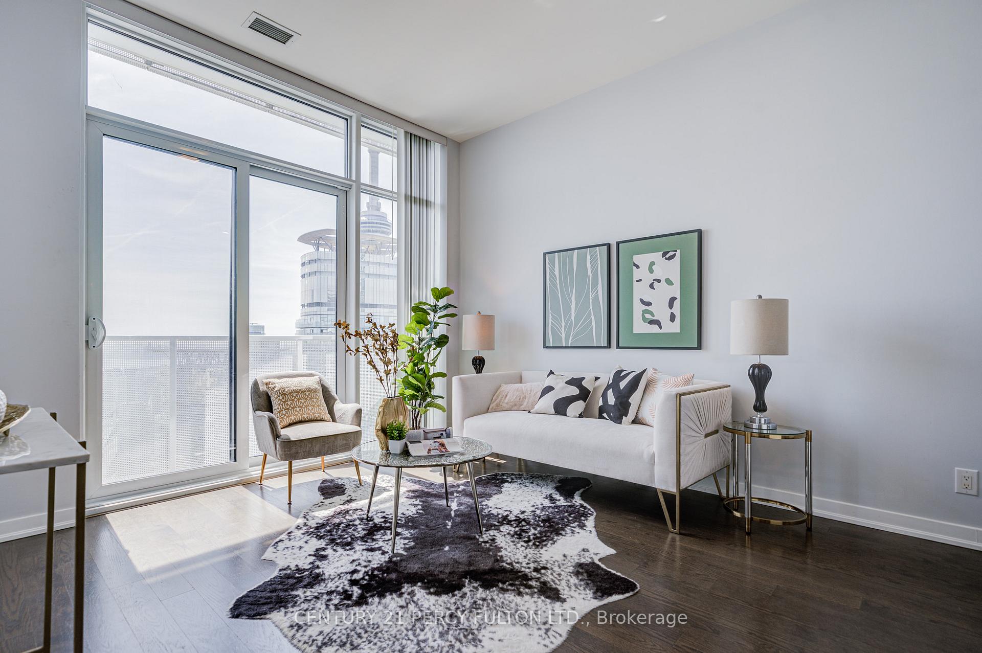 Photo 3 of Unit 6901, 100 Harbour Street, Toronto, Waterfront Communities — HOMEH