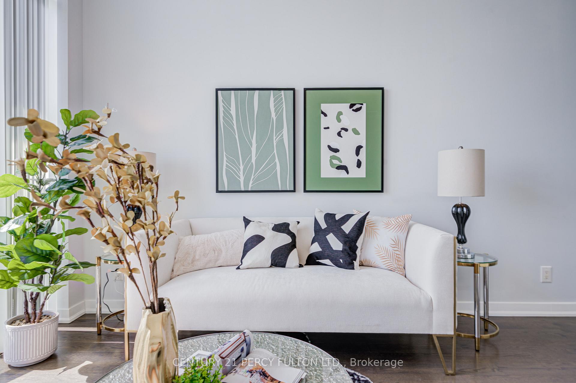 Photo 6 of Unit 6901, 100 Harbour Street, Toronto, Waterfront Communities — HOMEH