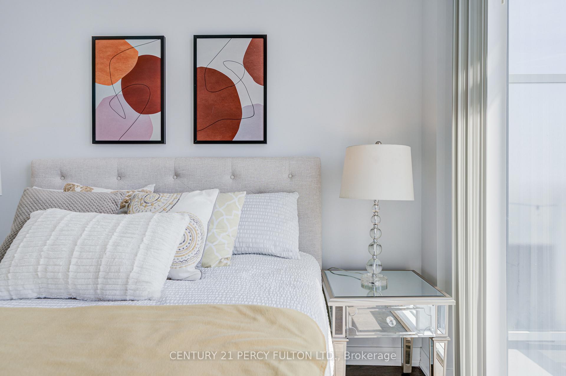 Photo 12 of Unit 6901, 100 Harbour Street, Toronto, Waterfront Communities — HOMEH