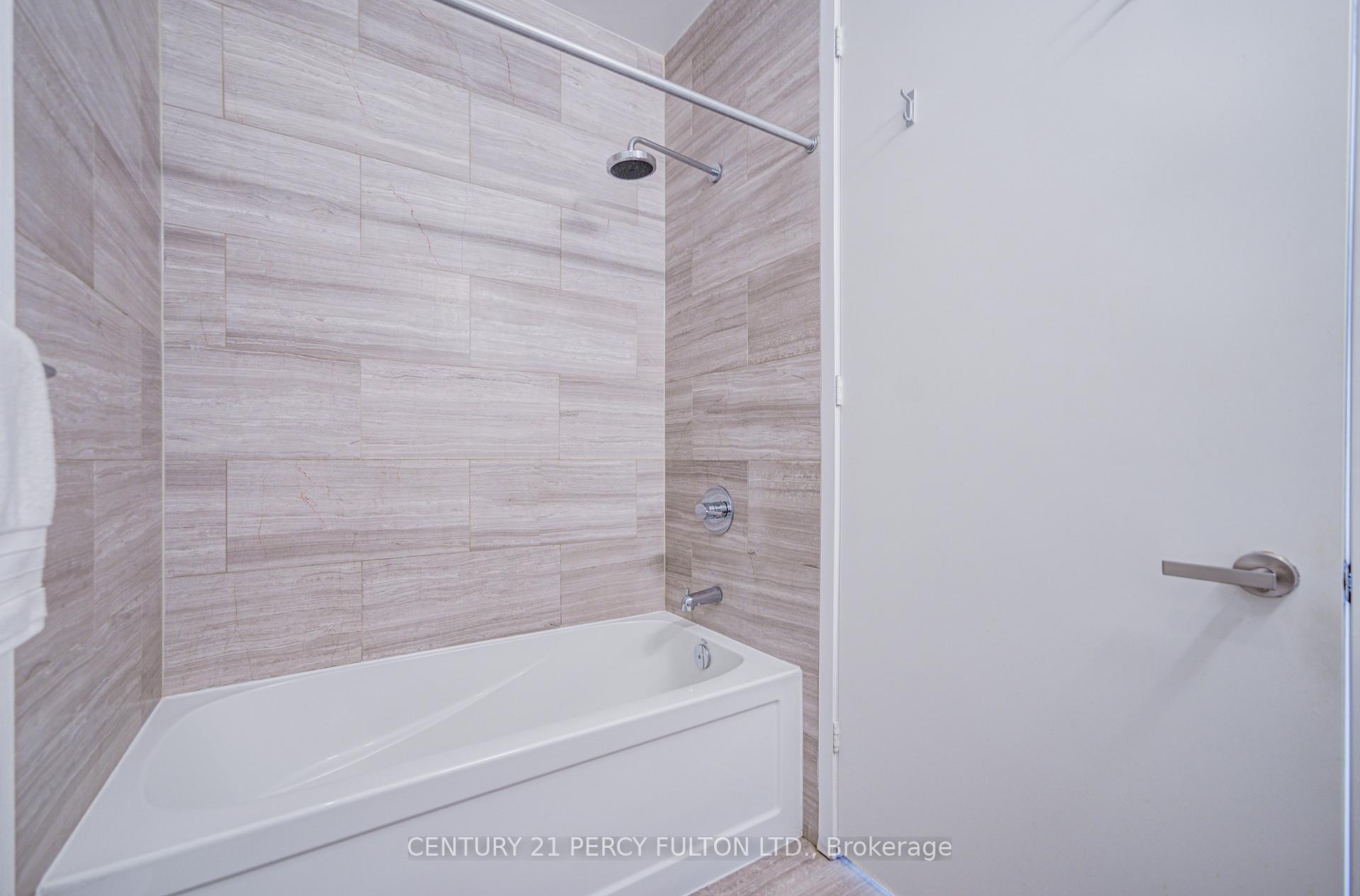 Photo 20 of Unit 6901, 100 Harbour Street, Toronto, Waterfront Communities — HOMEH