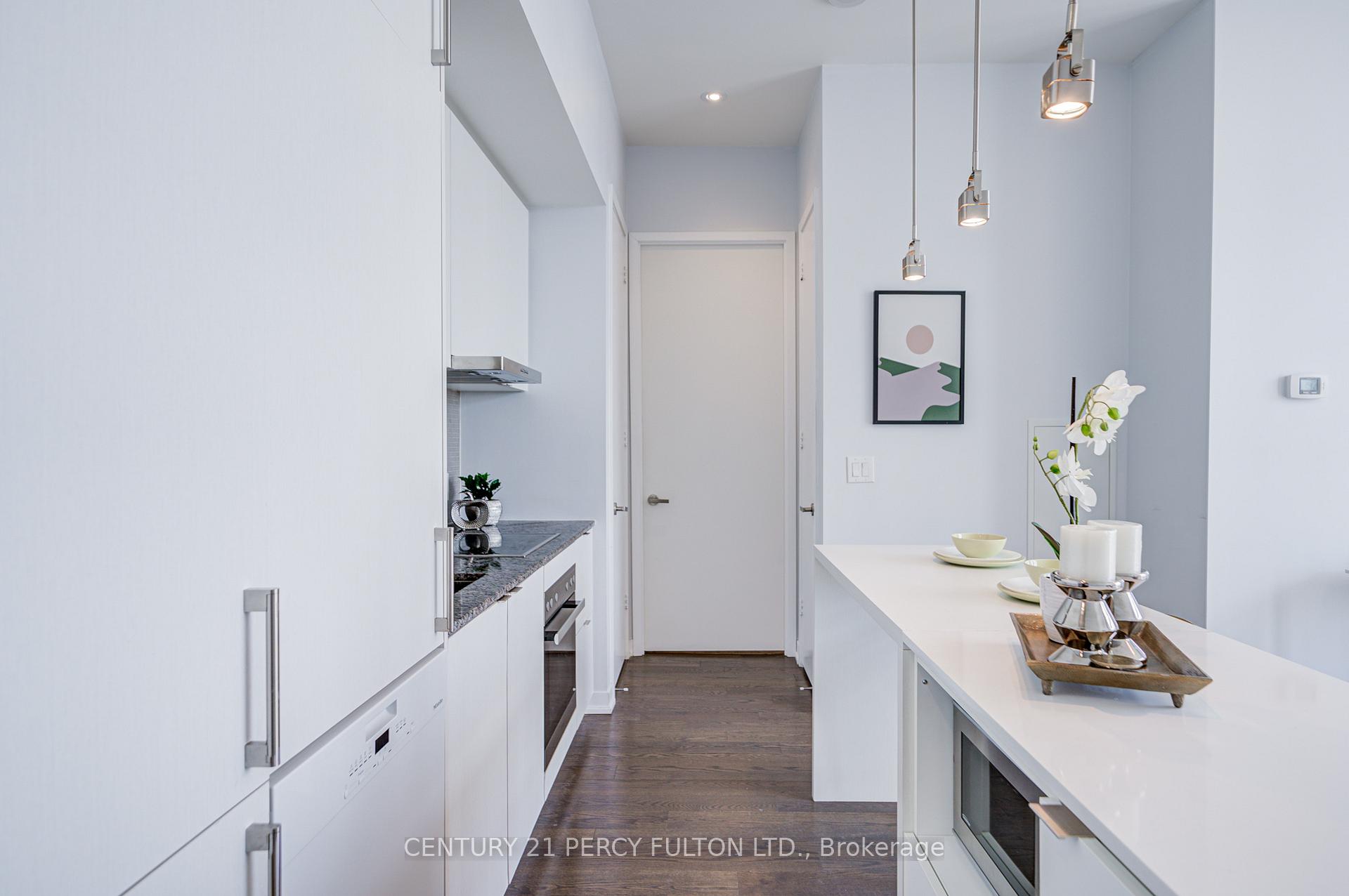 Photo 25 of Unit 6901, 100 Harbour Street, Toronto, Waterfront Communities — HOMEH