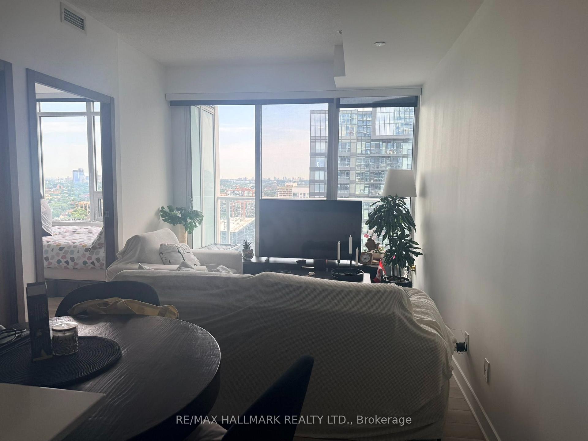 Photo 5 of Unit 3206, 17 Bathurst Street, Toronto, Waterfront Communities — HOMEH
