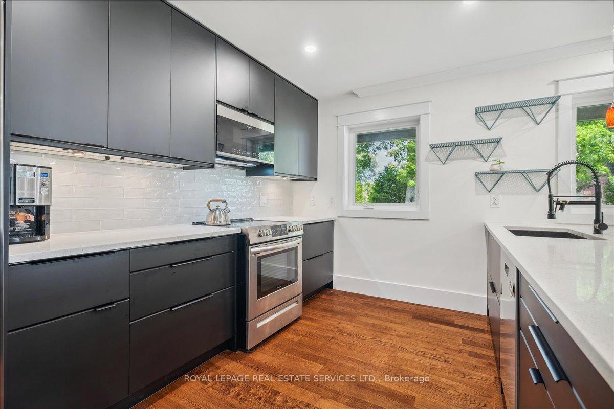 Photo 12 of 62 Windemere Road, Hamilton, Winona Park — HOMEH