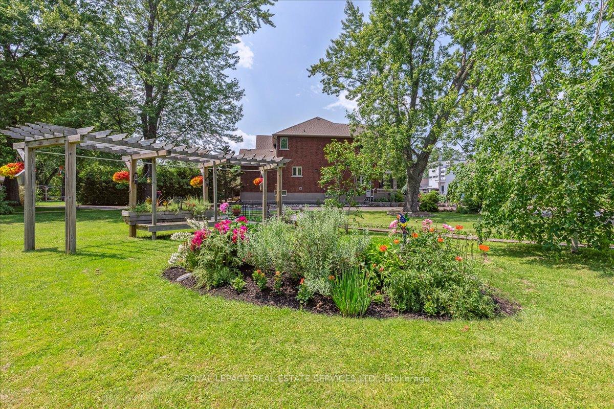 Photo 39 of 62 Windemere Road, Hamilton, Winona Park — HOMEH