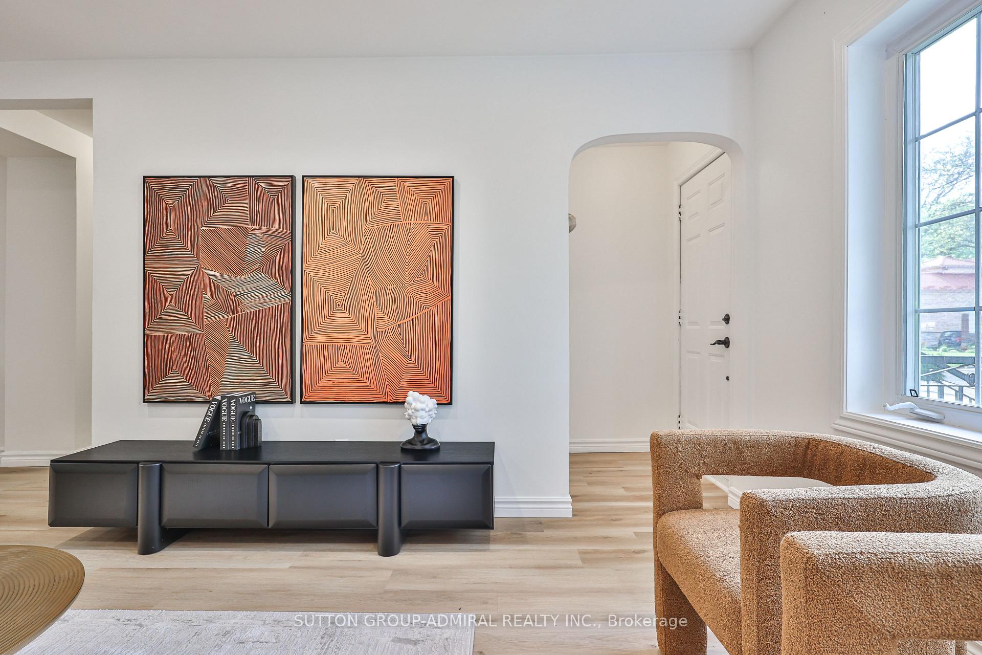 Photo 8 of 81 Yorkview Drive, North York, Willowdale West — HOMEH