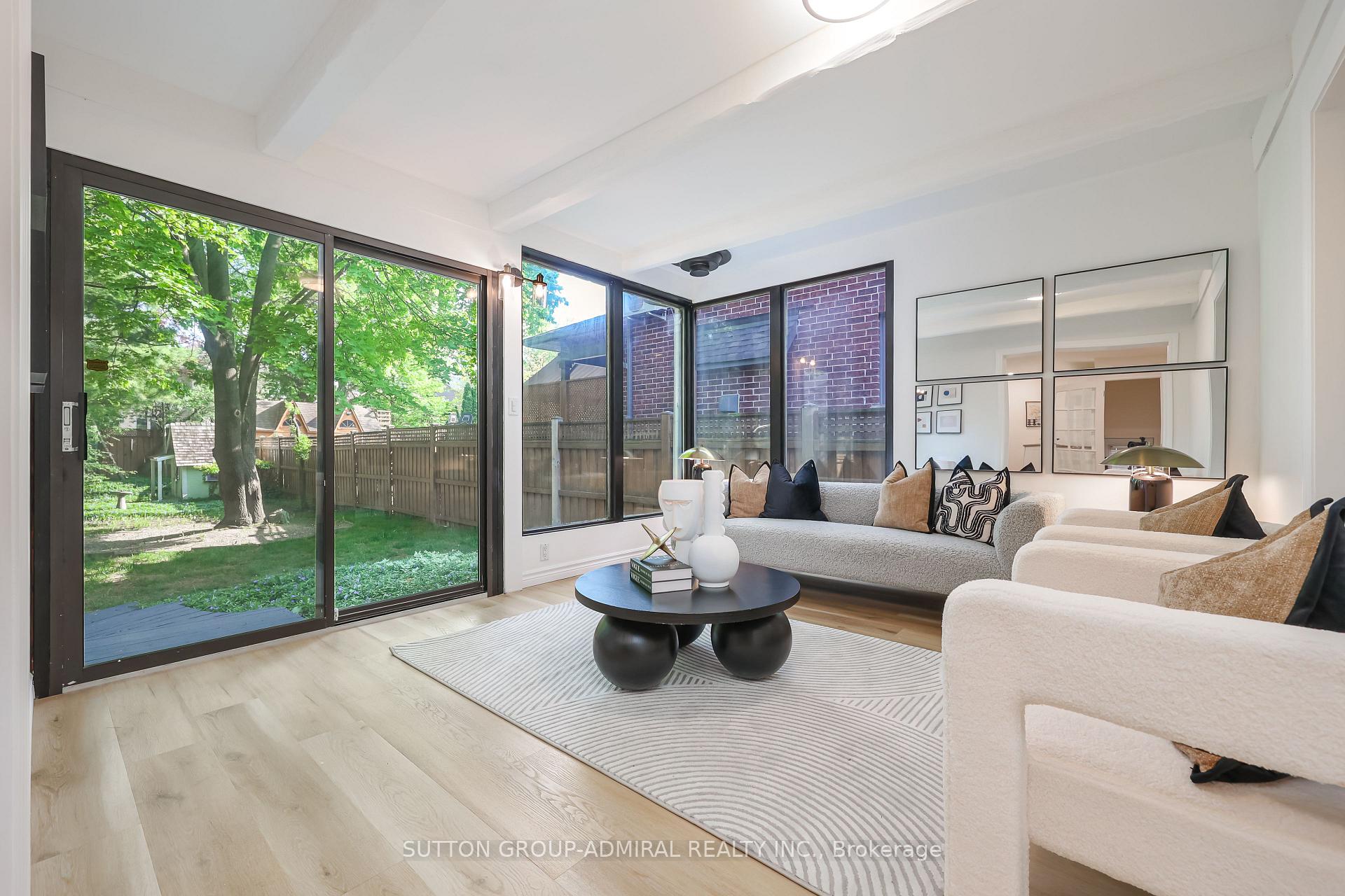 Photo 11 of 81 Yorkview Drive, North York, Willowdale West — HOMEH