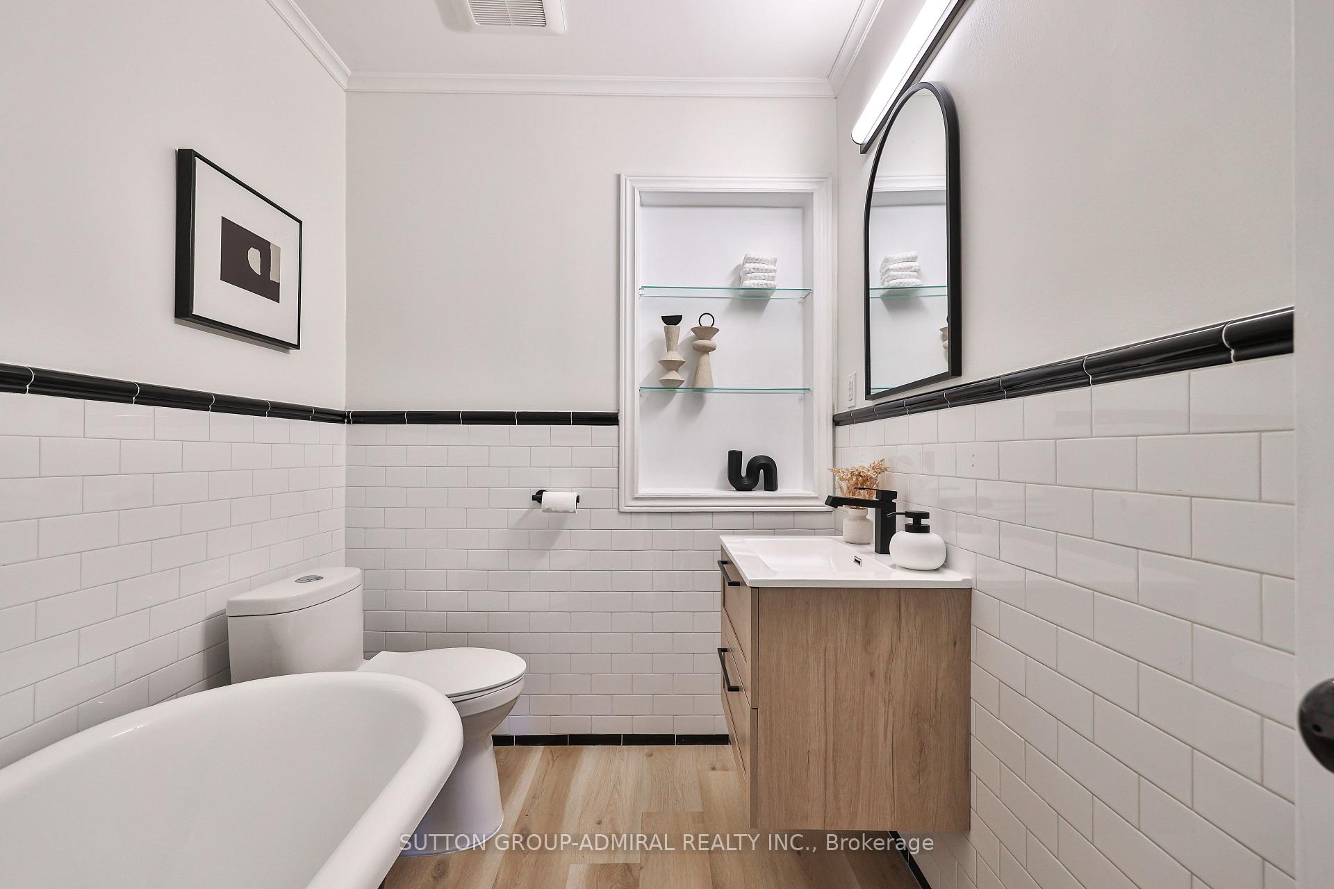 Photo 16 of 81 Yorkview Drive, North York, Willowdale West — HOMEH