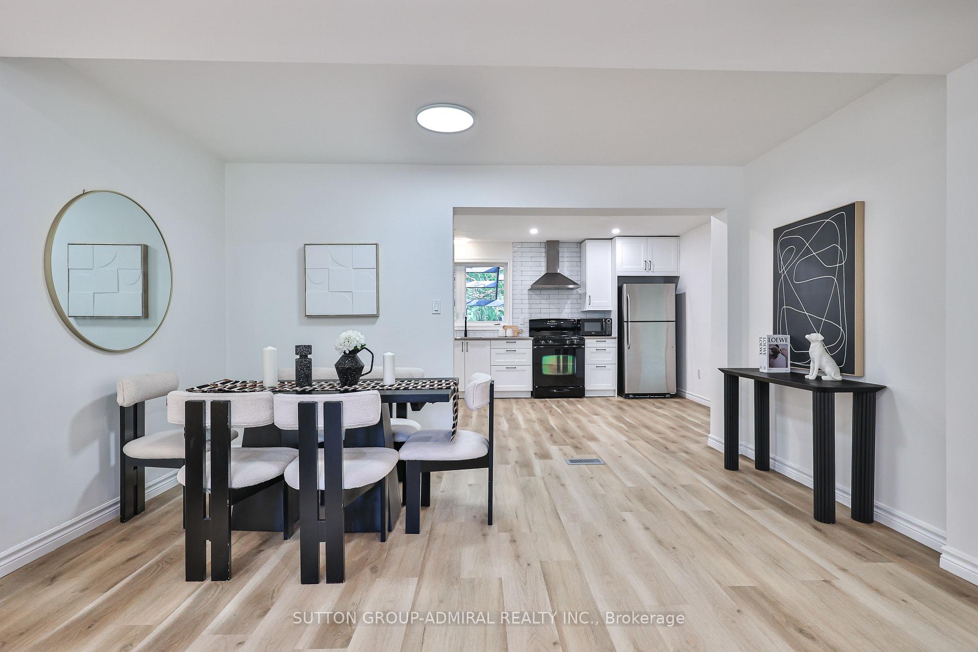 Photo 18 of 81 Yorkview Drive, North York, Willowdale West — HOMEH