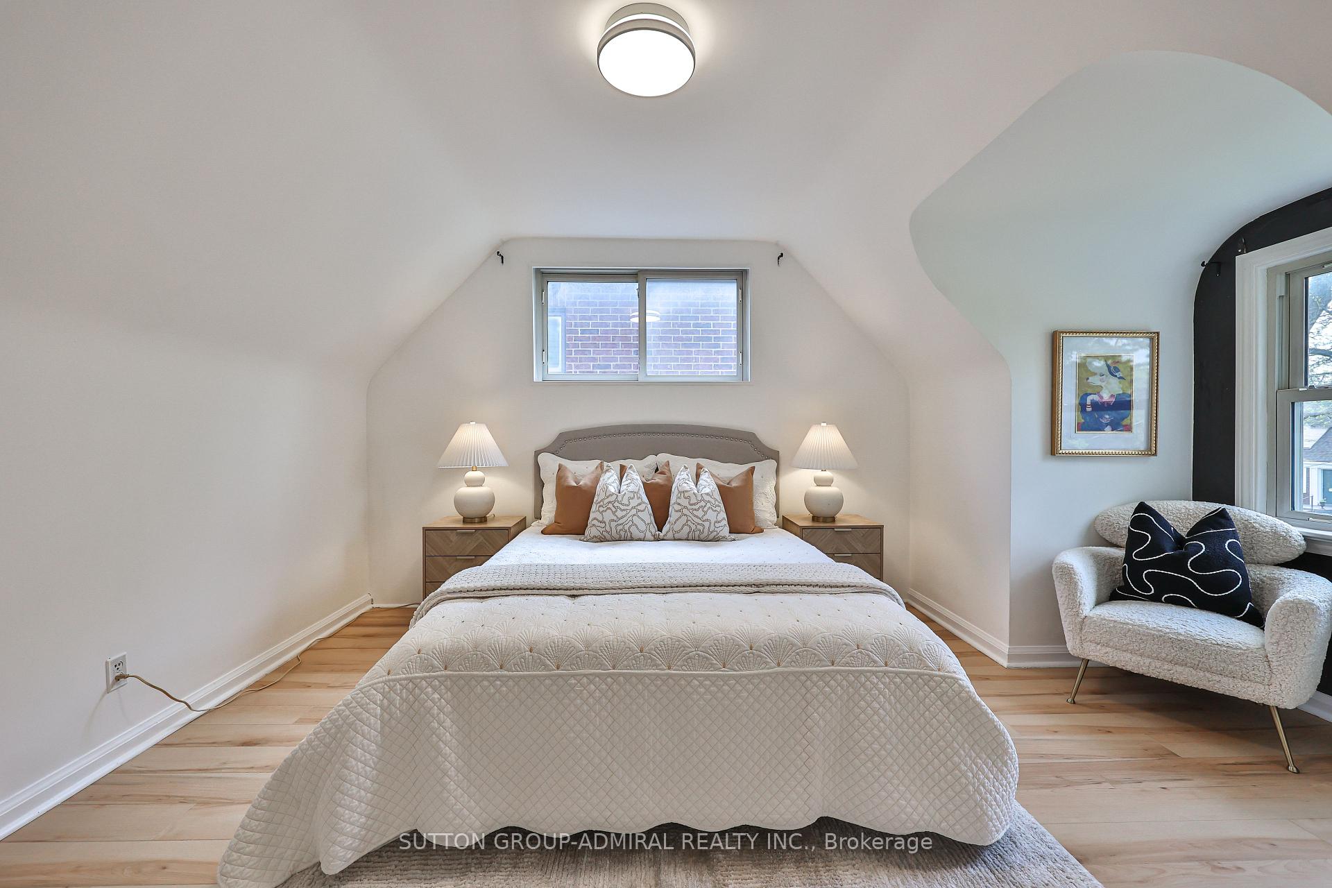 Photo 27 of 81 Yorkview Drive, North York, Willowdale West — HOMEH