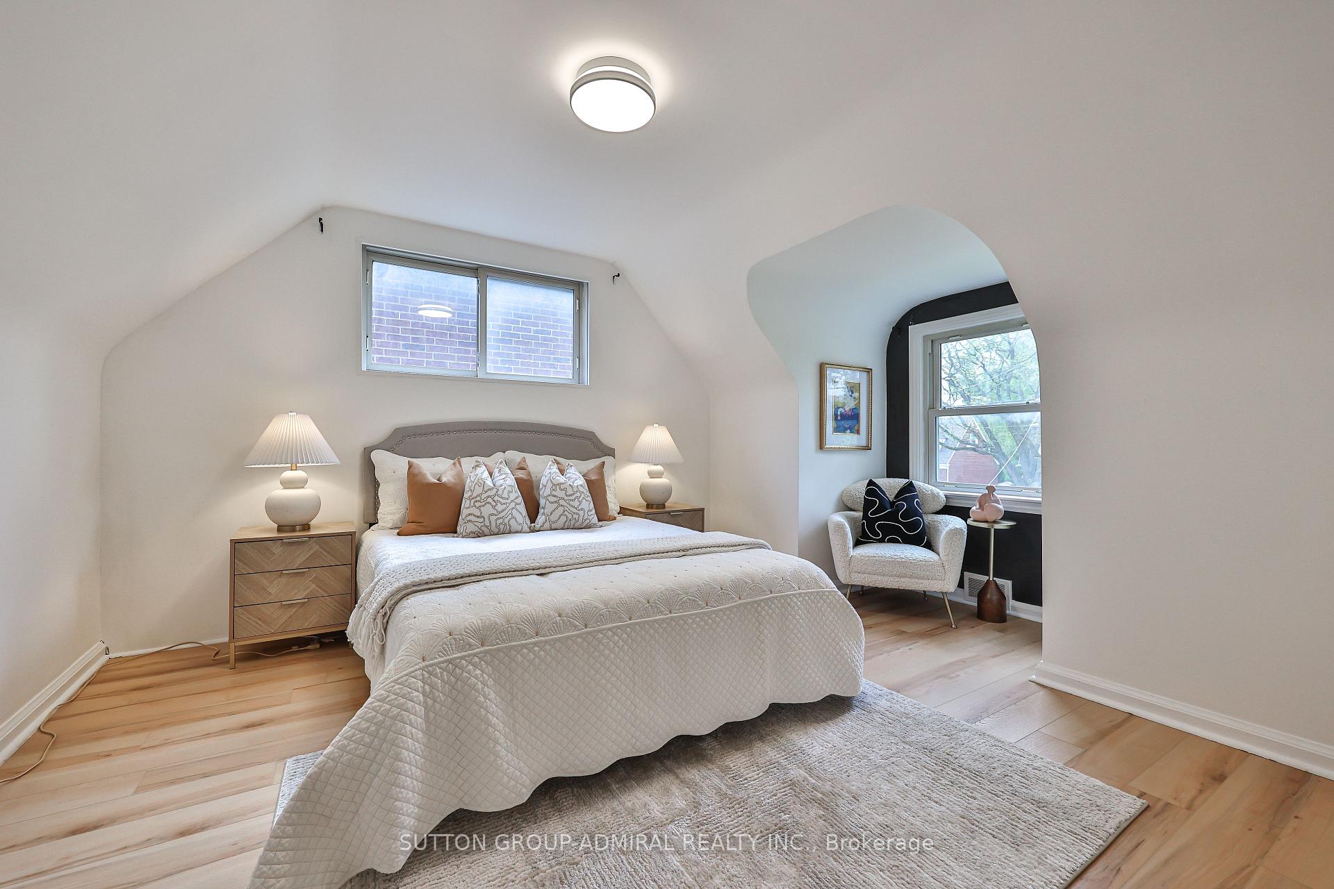 Photo 28 of 81 Yorkview Drive, North York, Willowdale West — HOMEH