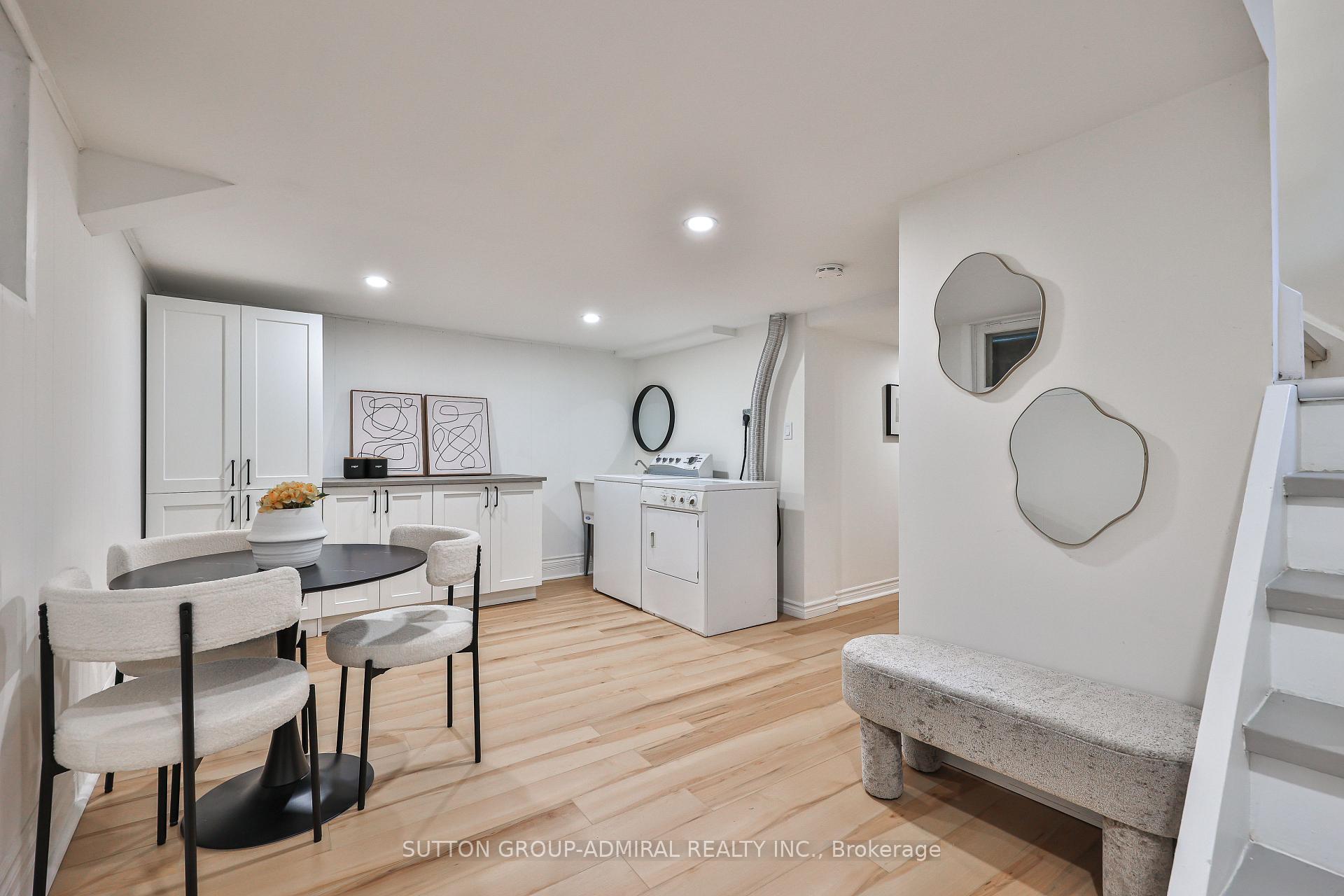 Photo 31 of 81 Yorkview Drive, North York, Willowdale West — HOMEH